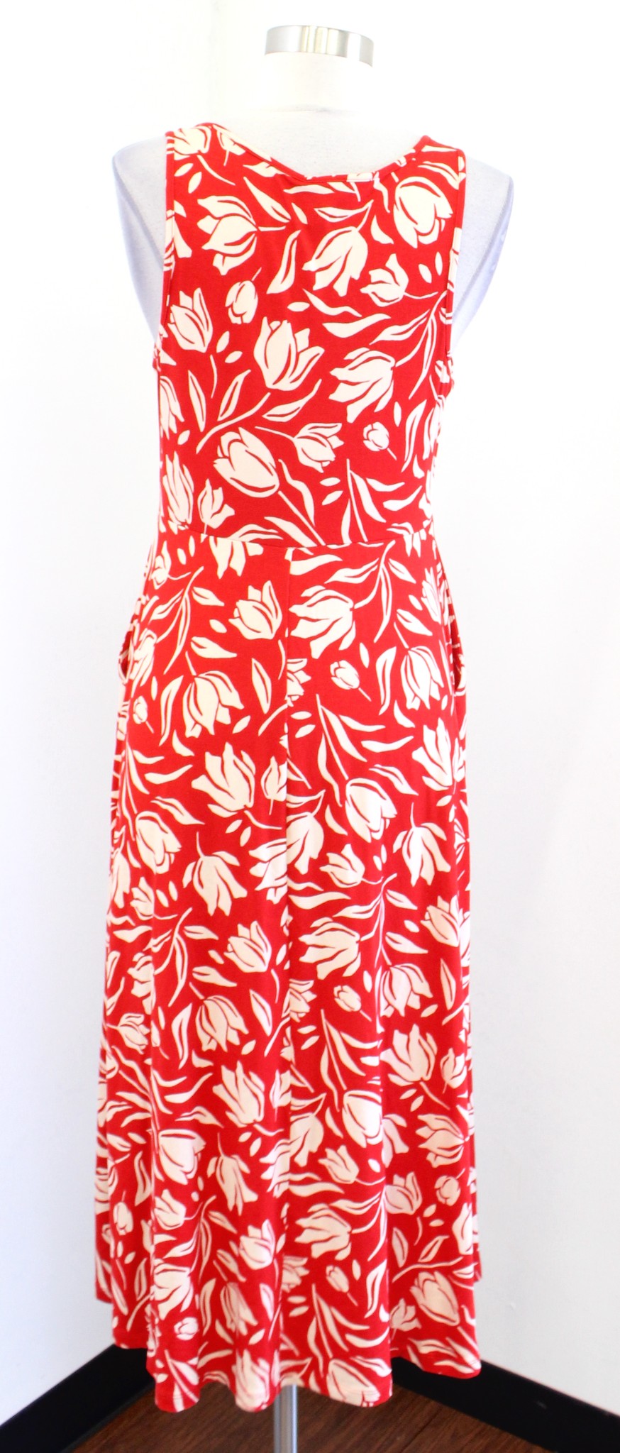 CAbi Red Beige Floral Print Knit Tearoom Midi Maxi Dress Size XS V Neck 6393