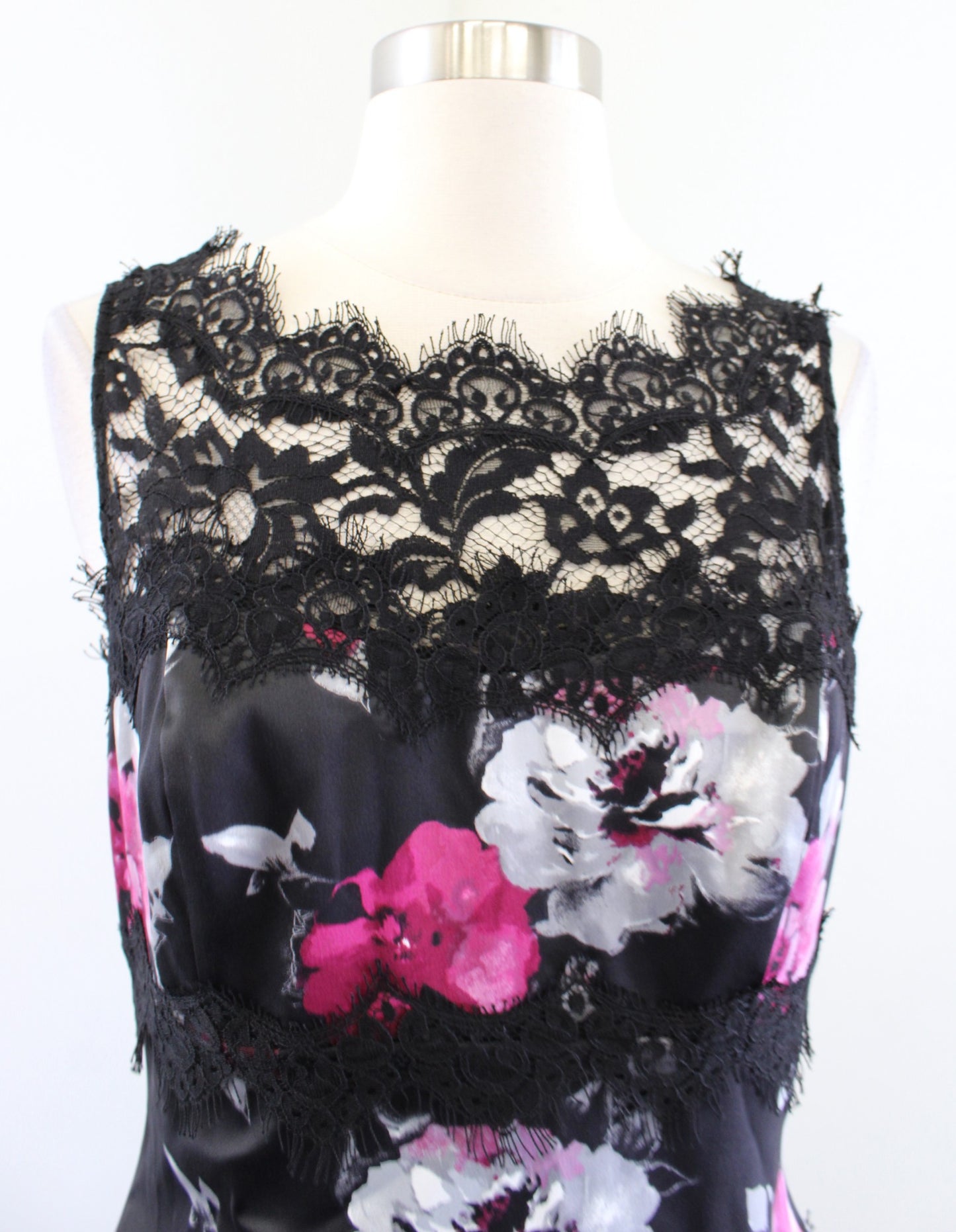 White House Black Market Black Floral Lace Sheath Dress Size 4 Cocktail Party