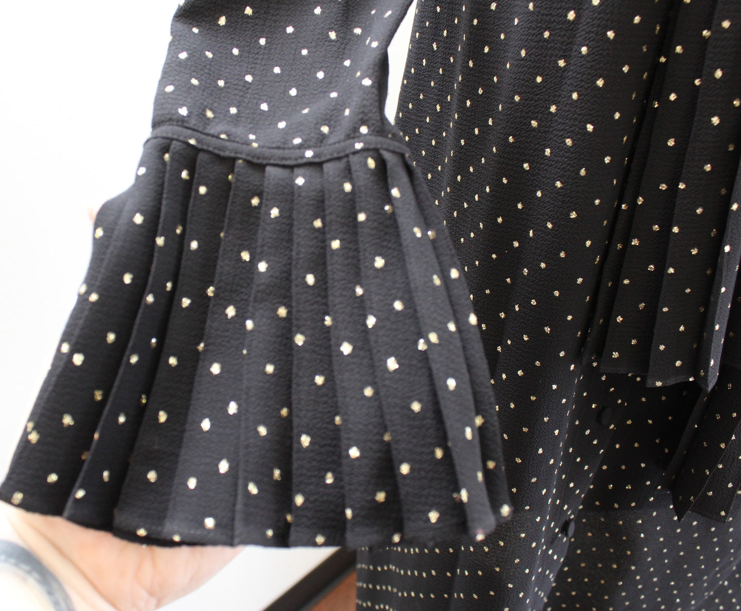 Michael Kors Black Gold Metallic Dot Button Front Tie Neck Shift Dress Size S