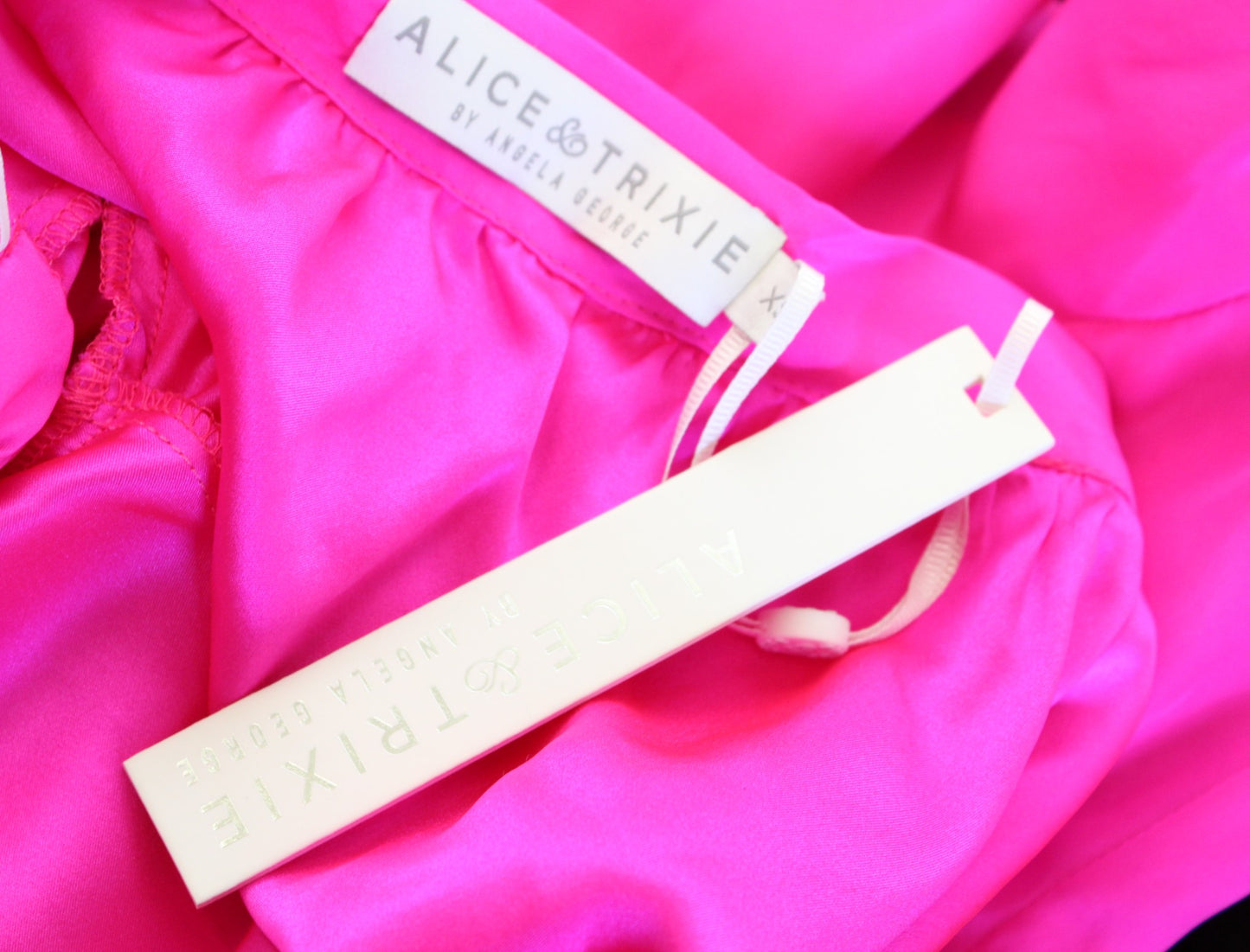 NWT Alice and Trixie Hot Pink Silk Off the Shoulder Flutter Top Blouse Size XS