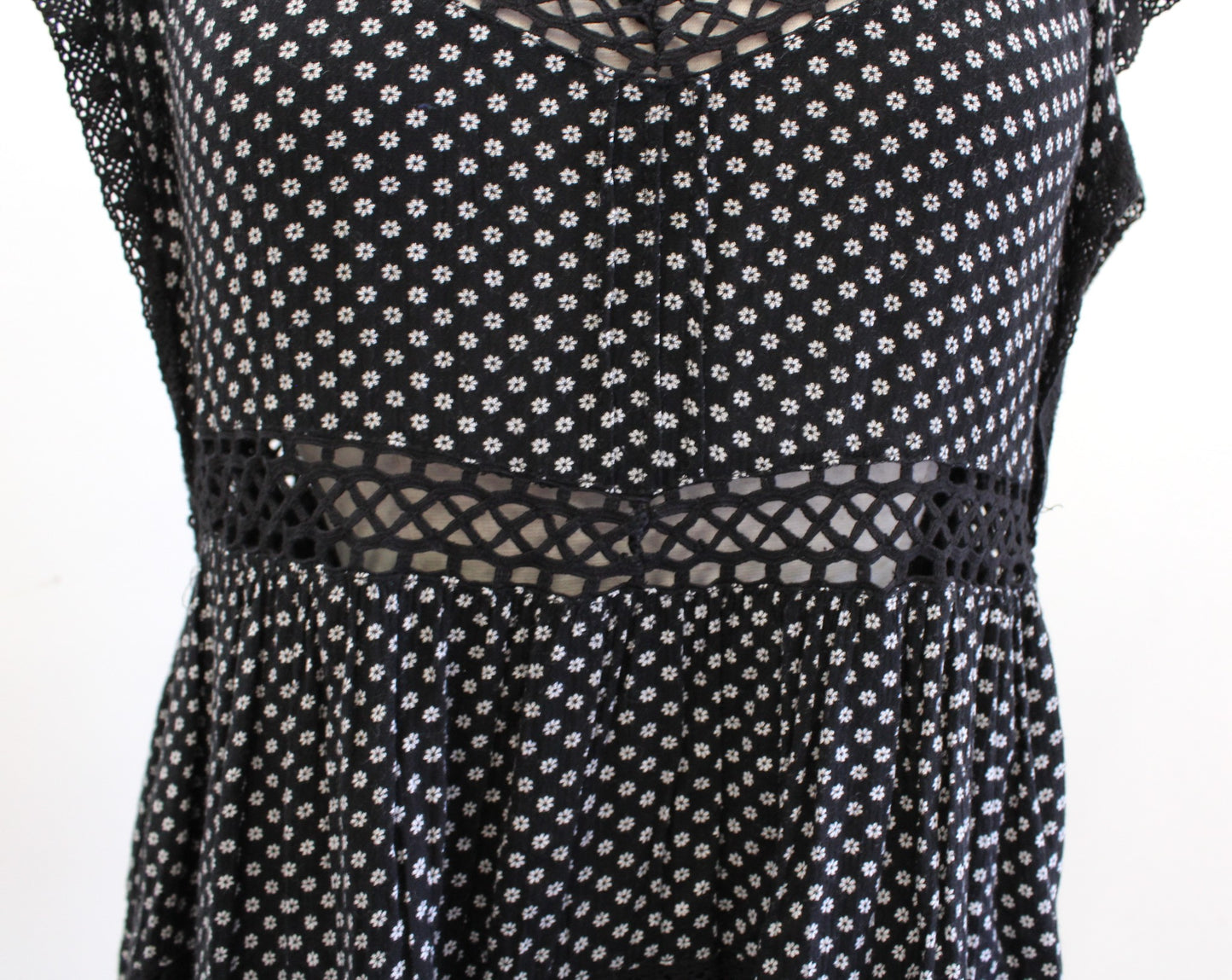 Free People Retro Kitty Black White Crochet Cutout Mini Tunic Dress Floral Sz XS