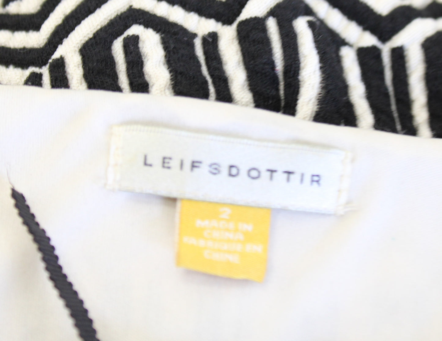 Leifsdottir Anthropologie Tonnelle Black Geometric Textured Zip Front Dress Sz 2