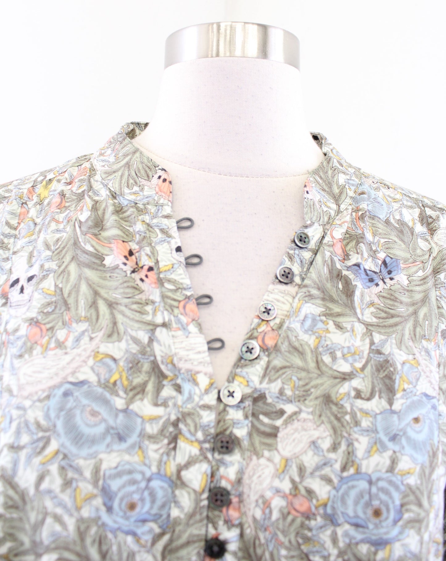 NWT Zadig and Voltaire Twins Soft British Flowers Floral Skull Top Blouse Size M