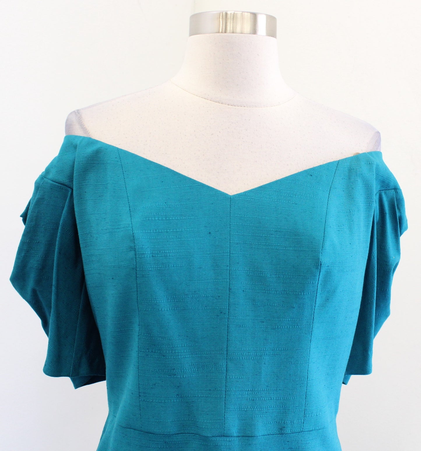 NWT Trina Turk Teal Blue Off the Shoulder Textured Witty Sheath Dress Size 2