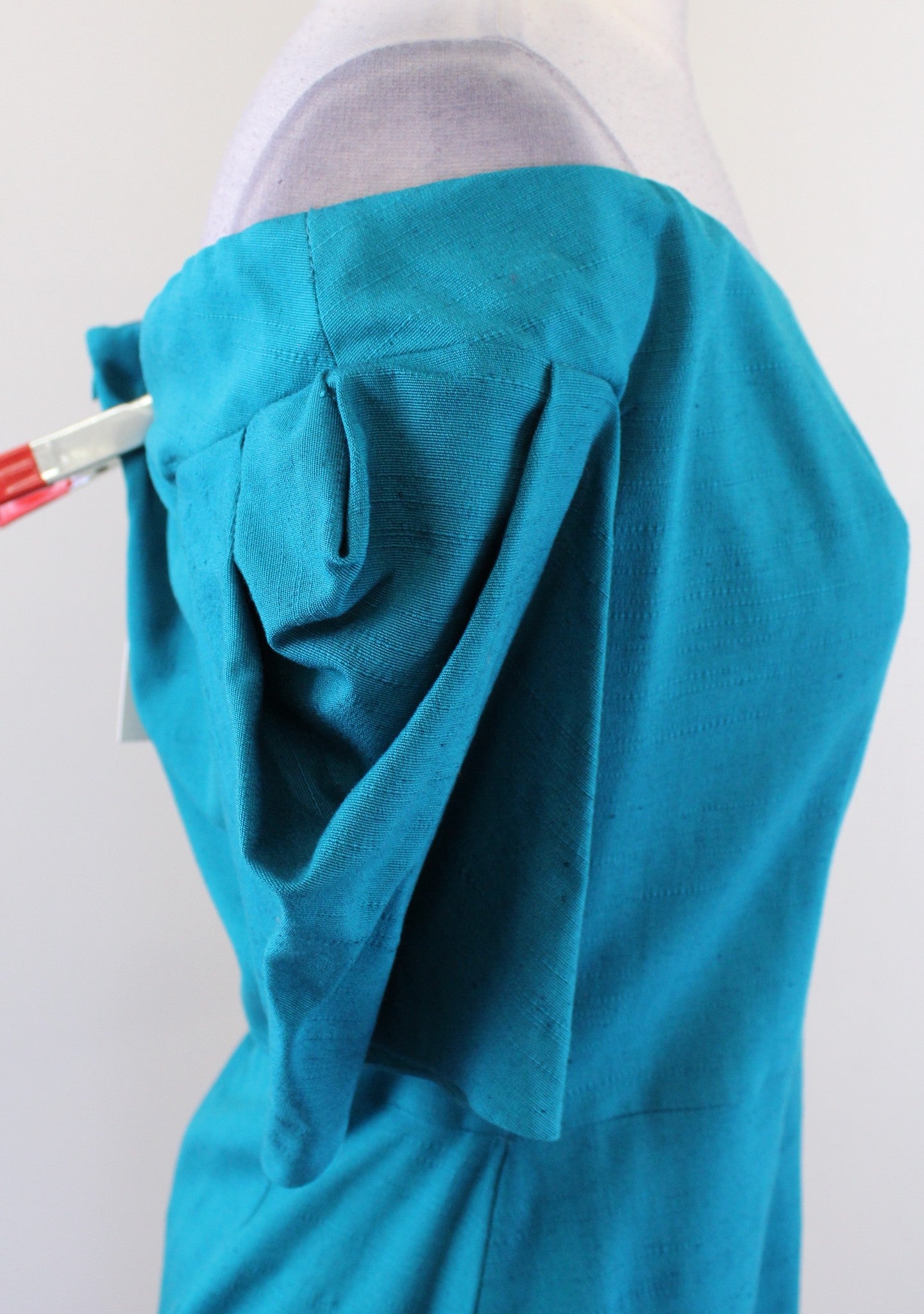 NWT Trina Turk Teal Blue Off the Shoulder Textured Witty Sheath Dress Size 2
