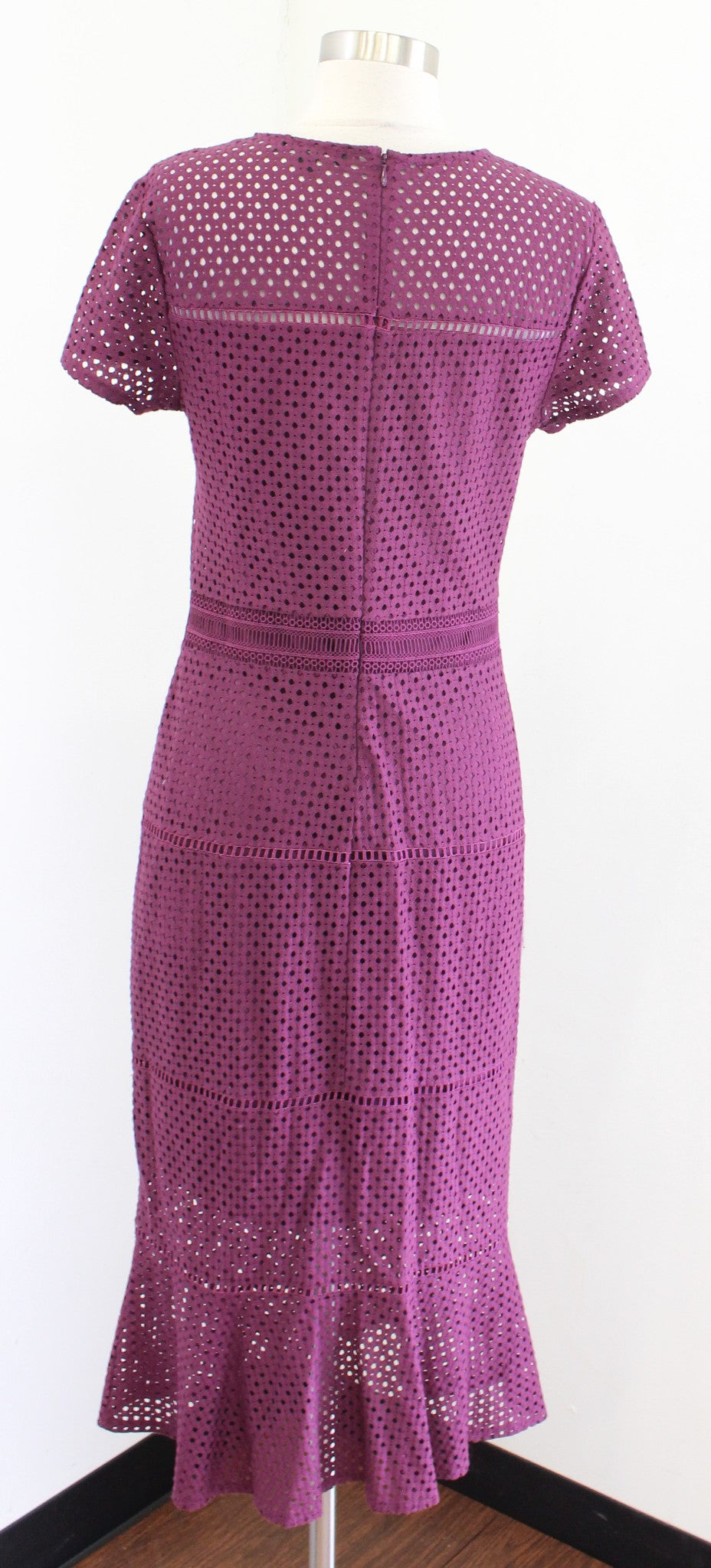 Banana Republic Purple Eyelet Lace Short Sleeve Flounce Hem Midi Dress Size 4