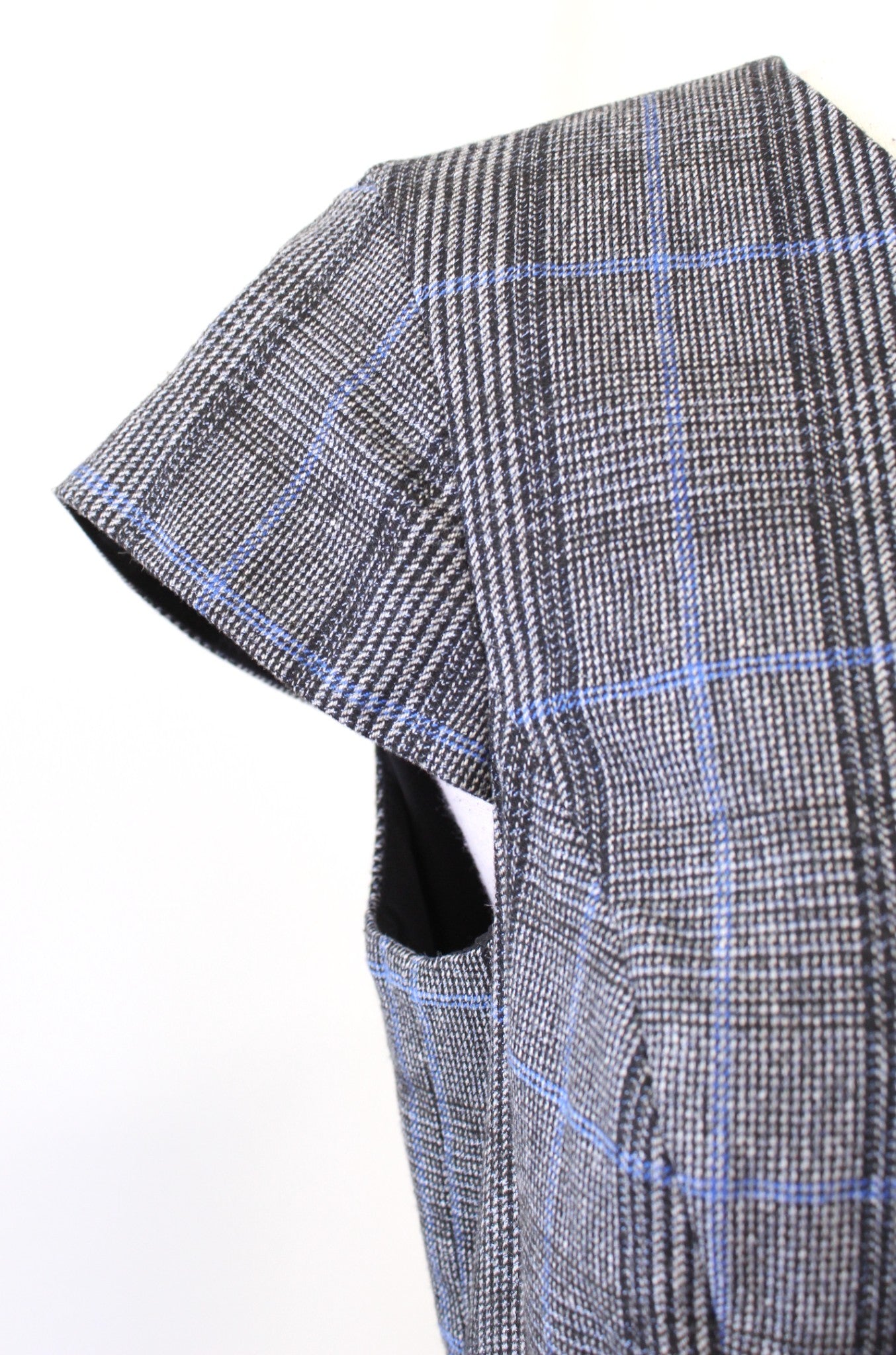 Banana Republic Gray Black Blue Plaid Godet Flounce Hem Sheath Dress Size 8 Wool