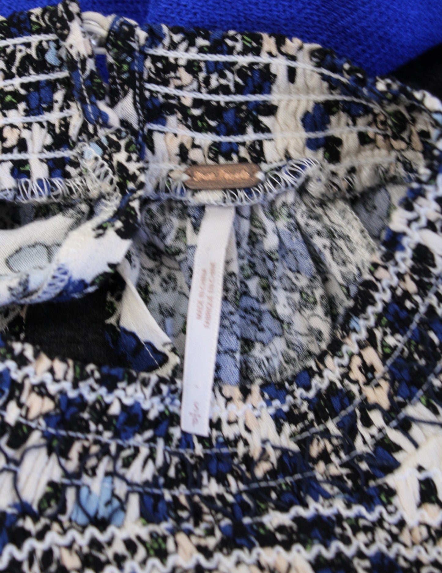 Free People Flowers in Her Hair Floral Smocked Tunic Top Blouse Sz S Cream Blue