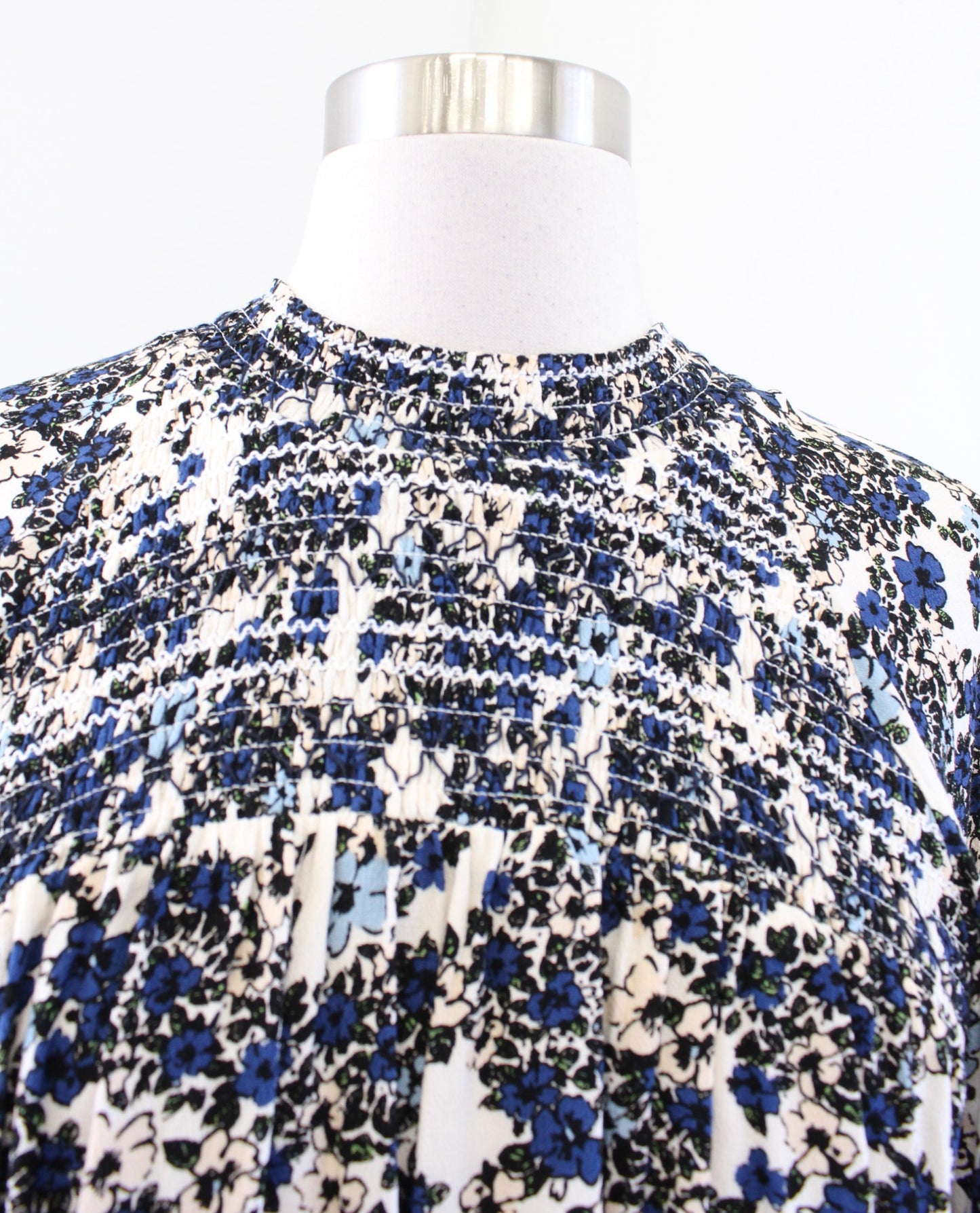 Free People Flowers in Her Hair Floral Smocked Tunic Top Blouse Sz S Cream Blue