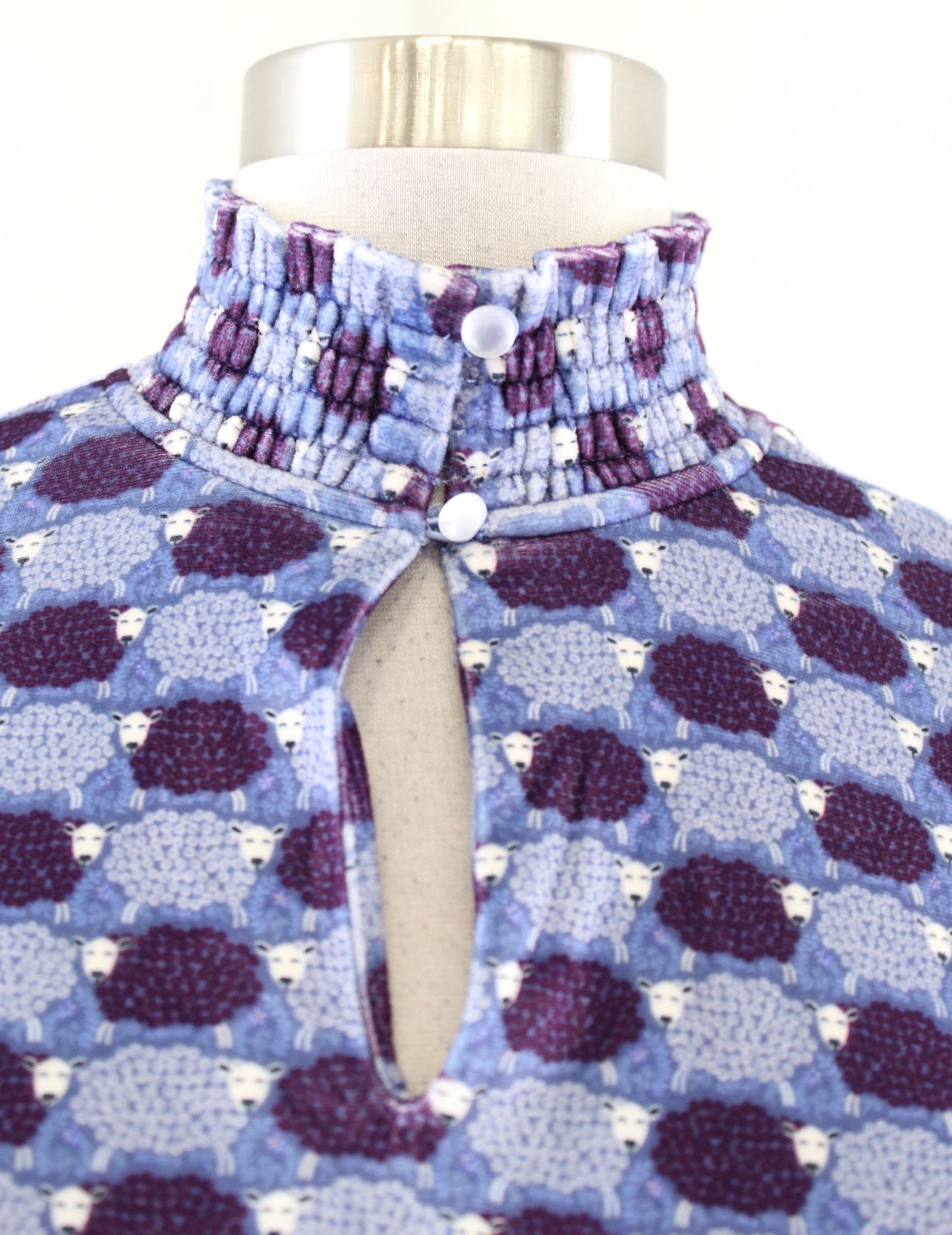 NWT New Tyler Boe Mia Counting Sheep Printed Velvet Shift Dress Size S Blue