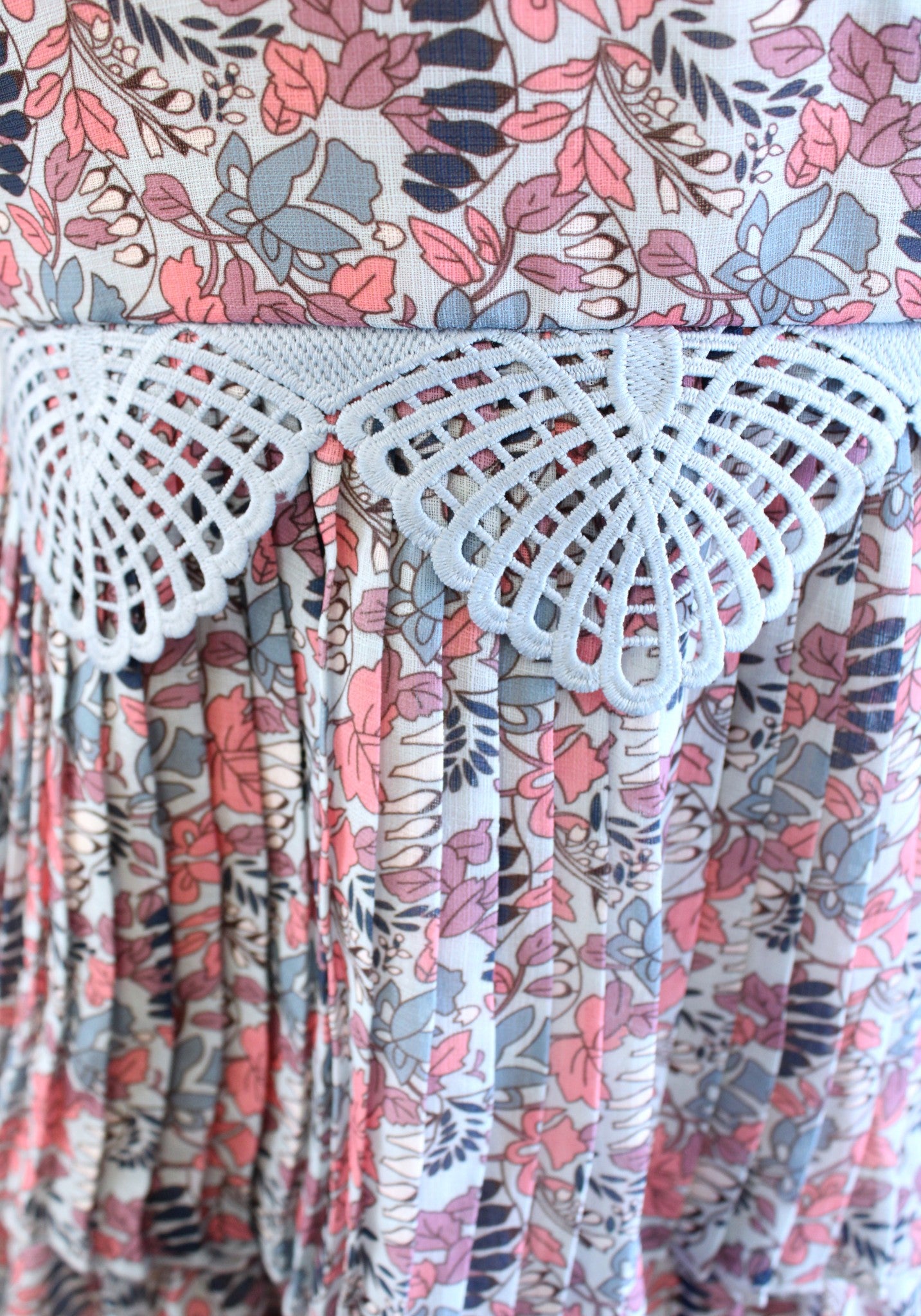 NWT Foxiedox Blue Pink Floral Tiered Pleated Lace Trim Midi Dress Size S Boho