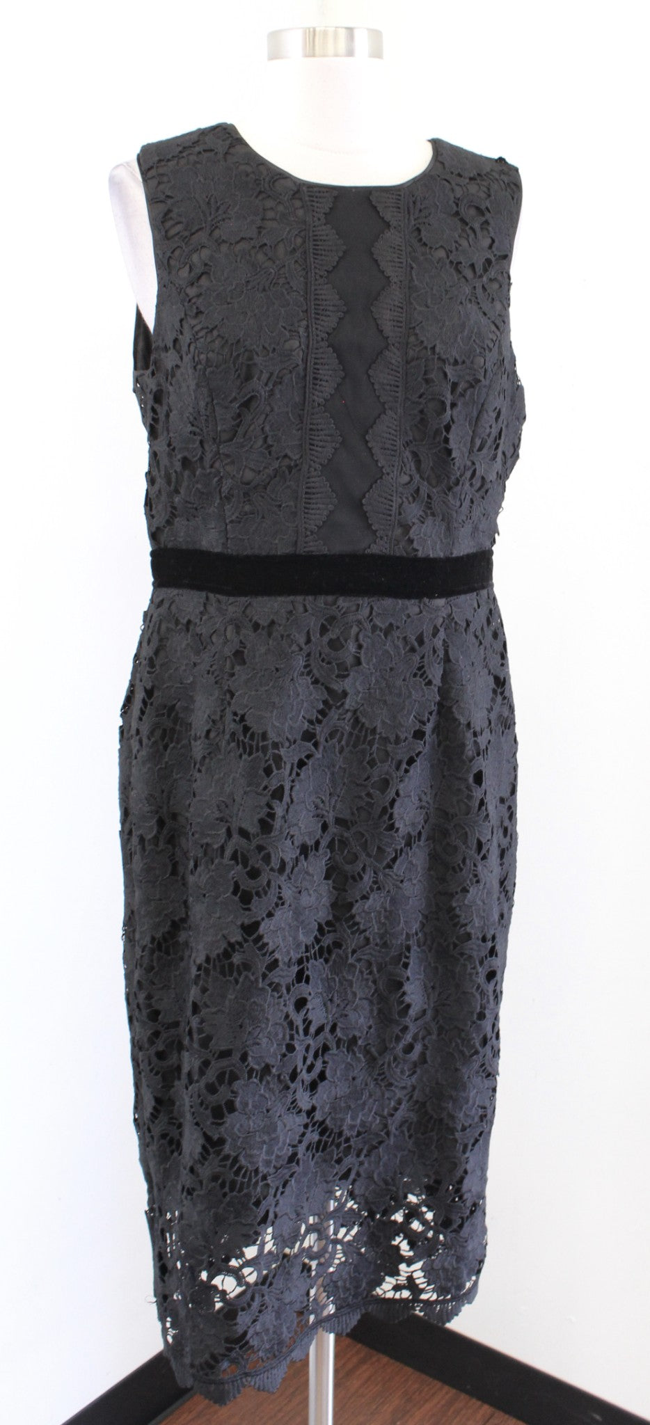 White House Black Market Black Lace Velvet Trim Sheath Dress Size 10 Sleeveless