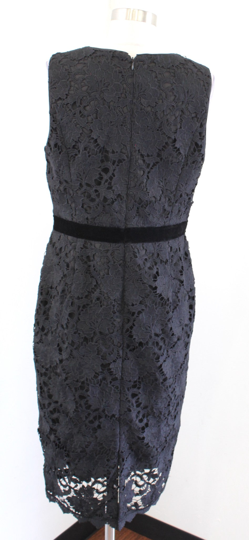 White House Black Market Black Lace Velvet Trim Sheath Dress Size 10 Sleeveless