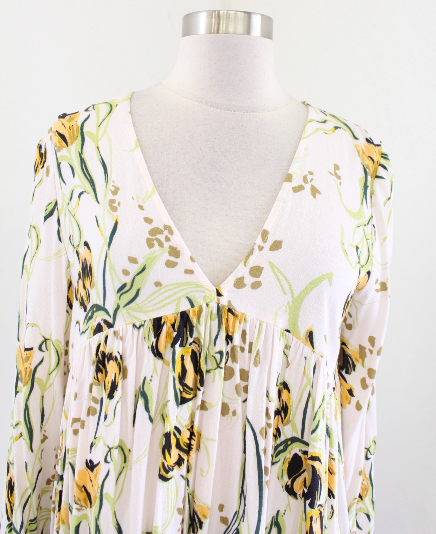 Free People Bella Cream Floral V Neck Long Sleeve Tunic Top Blouse Size XS Boho