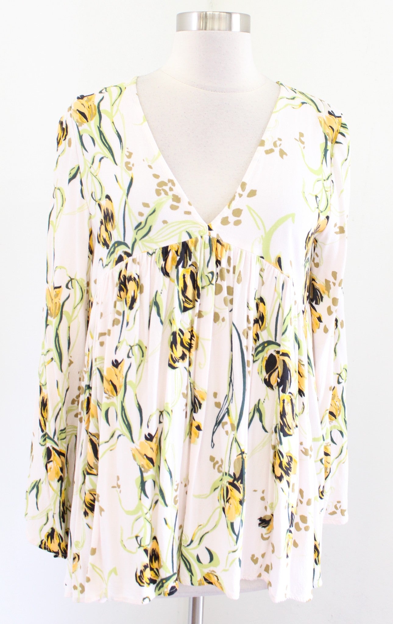 Free People Bella Cream Floral V Neck Long Sleeve Tunic Top Blouse Size XS Boho