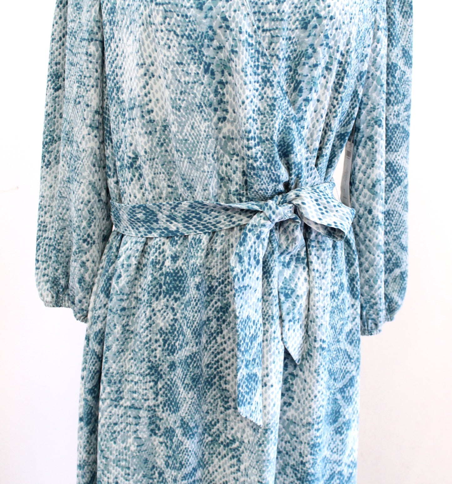 NWT Chicos Blue Snakeskin Print Faux Wrap Midi Dress Size 1 Tie Waist Belted