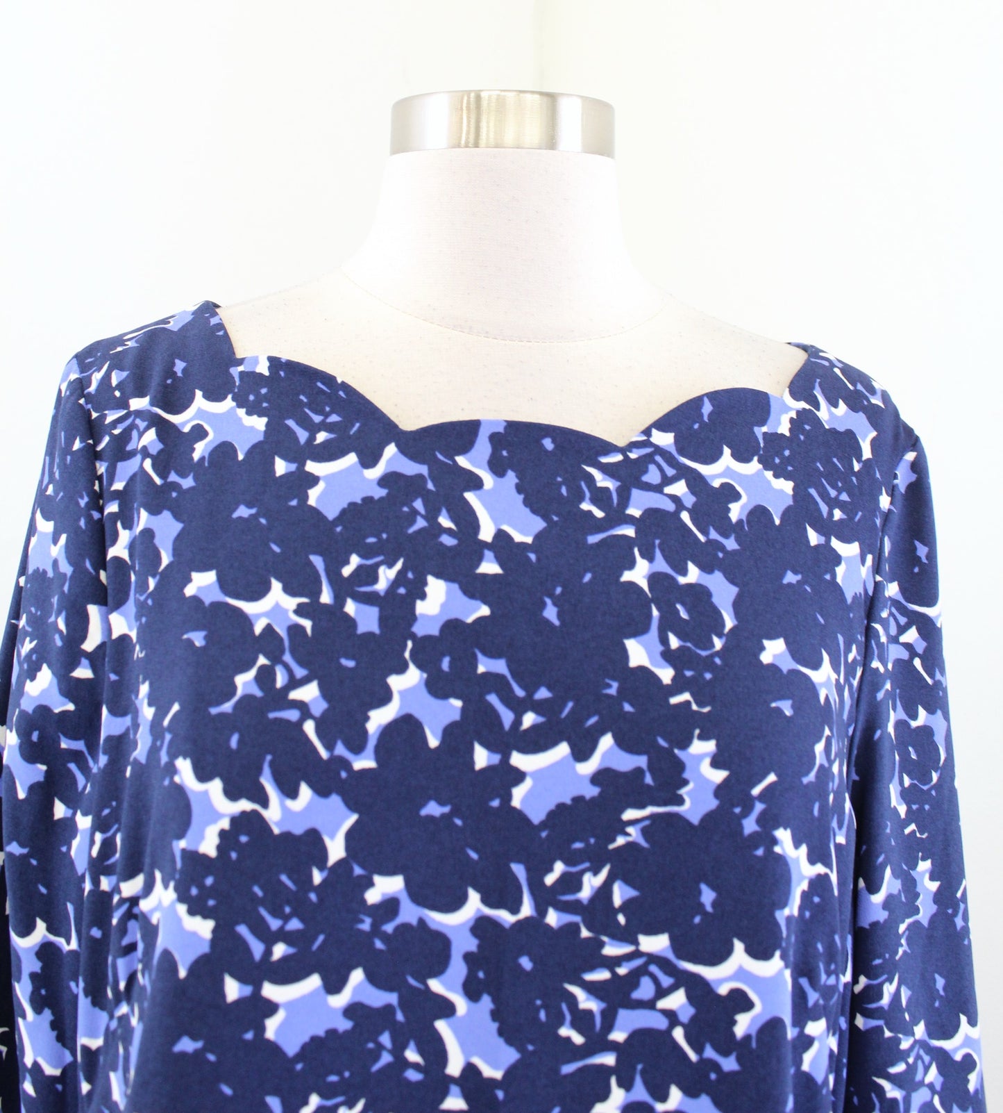 New Talbots Blue Floral Crepe Scalloped Neckline Bow Trim Shift Dress Sz 12 NWOT
