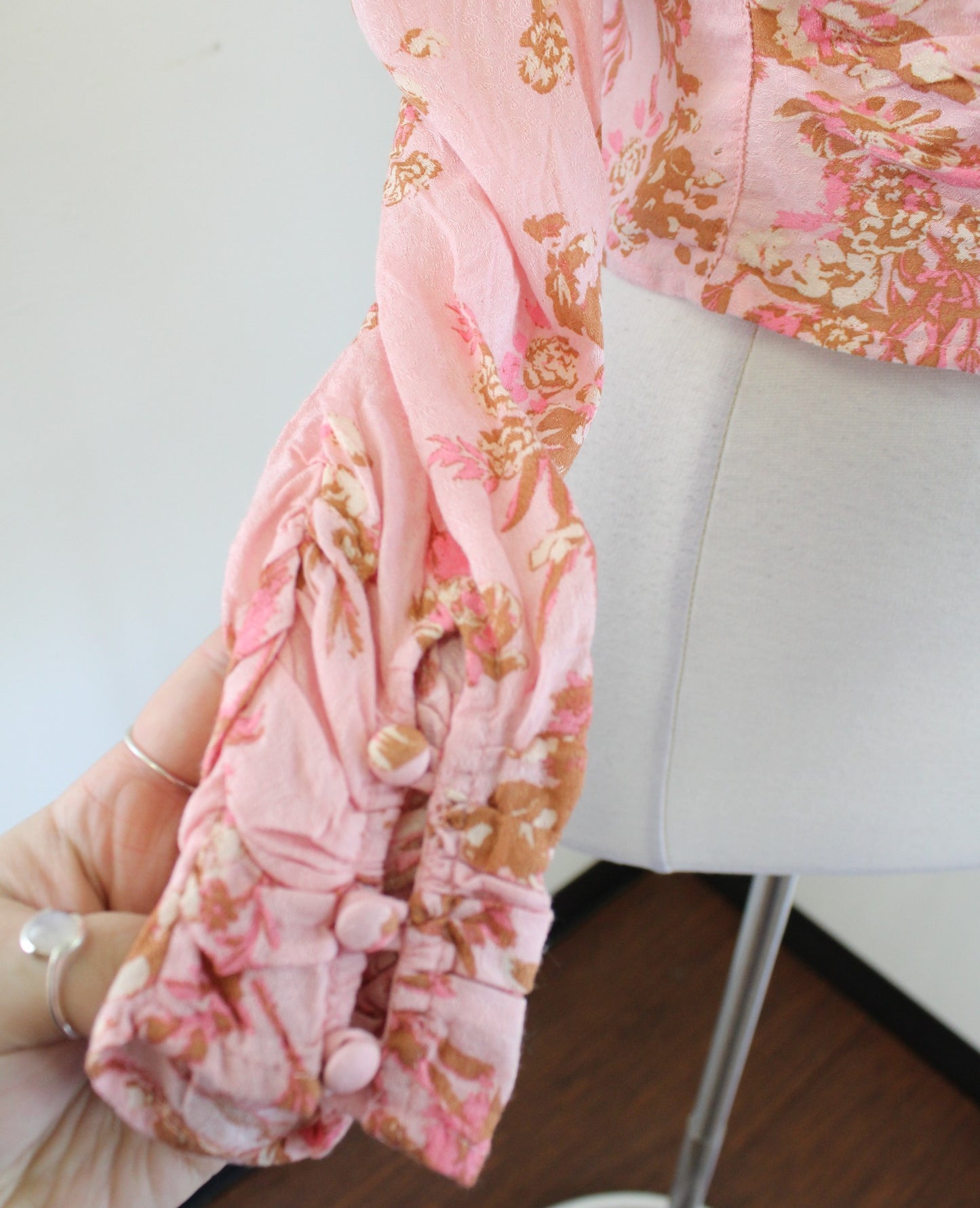 NWT Free People Hilary Pink Floral Print Ruched Top Blouse Size S Cropped