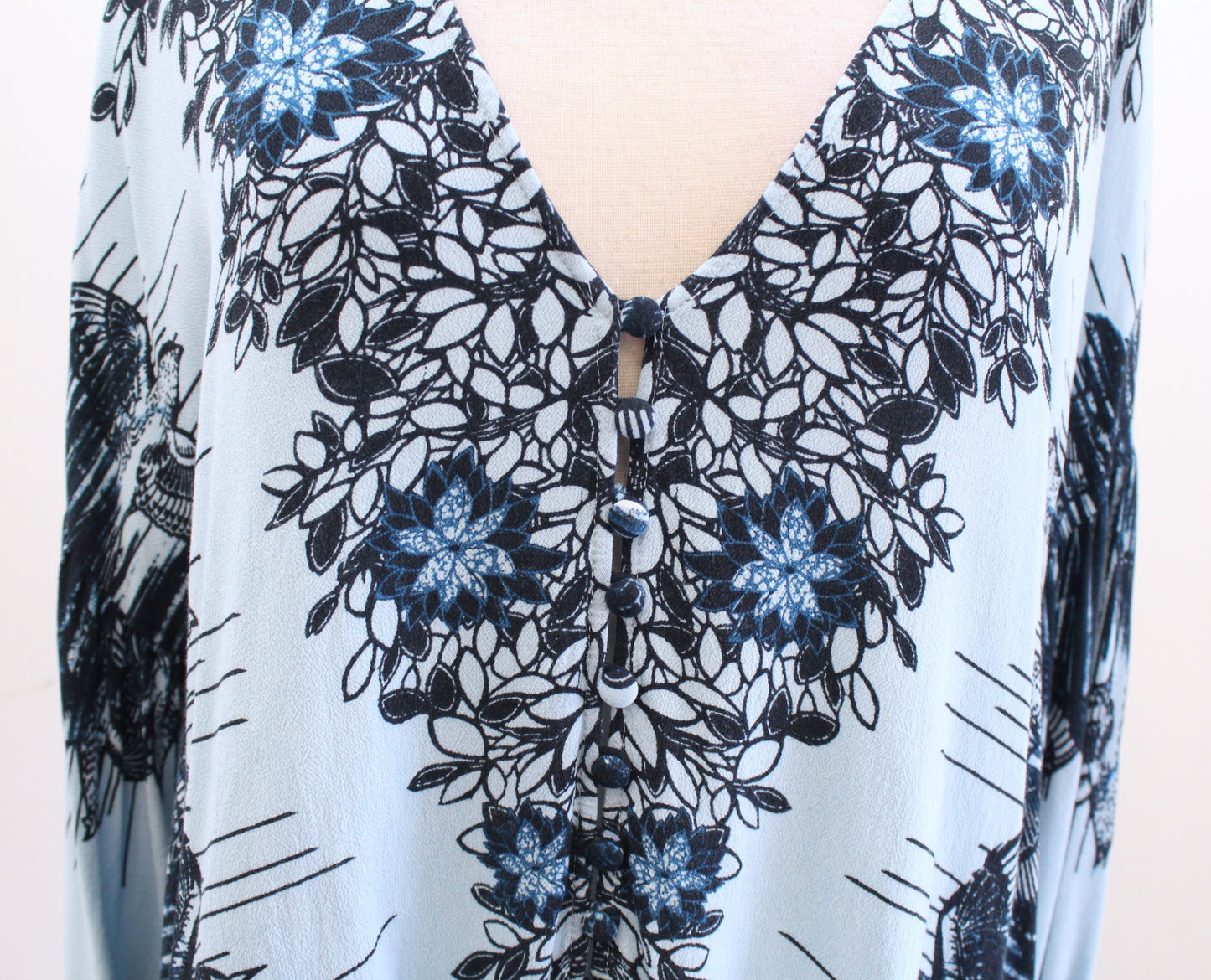 Free People Birds of a Feather Blue Floral V Neck Top Blouse Size XS Boho