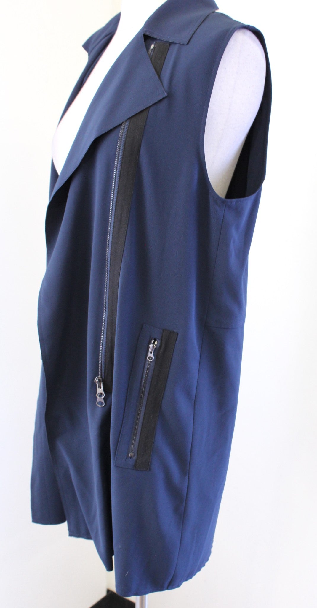 VINCE Navy Blue Laser Cut Trench Style Vest Jacket Zip Front Size S Sleeveless