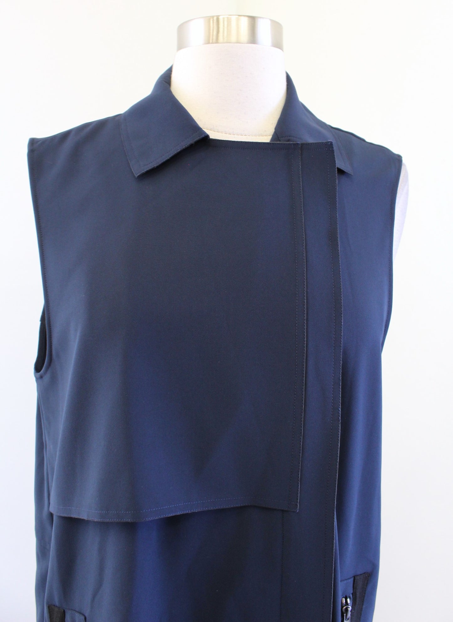 VINCE Navy Blue Laser Cut Trench Style Vest Jacket Zip Front Size S Sleeveless