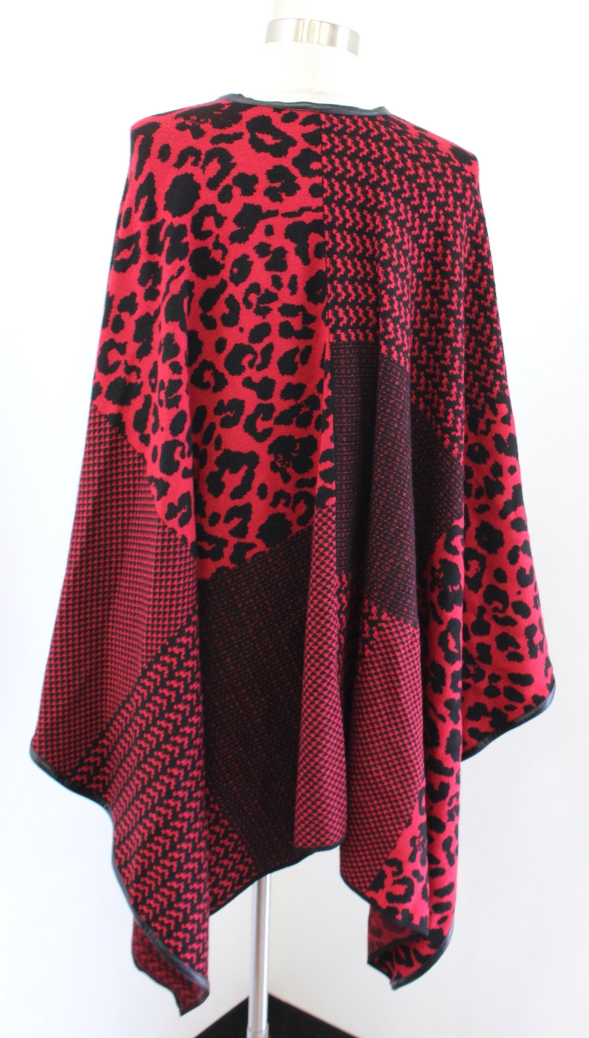 NWT Ming Wang Red Black Leopard Print Knit Hope Wrap Ruana Sweater One Size S M