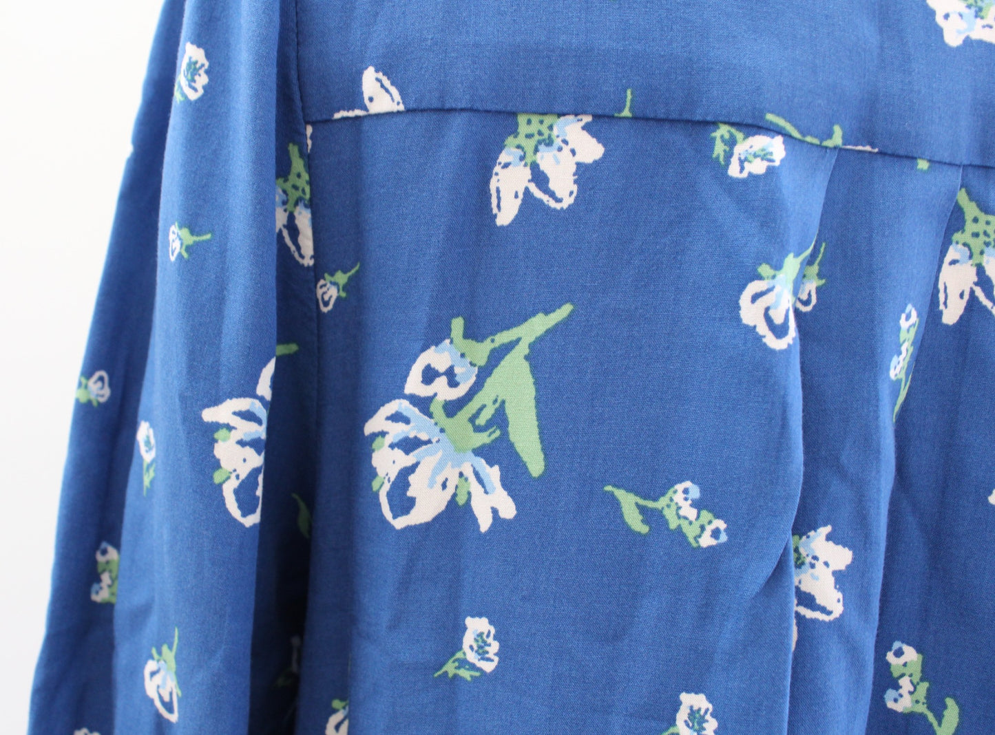 Matilda Jane Day Tripping Blue Floral V Neck Shift Dress Size S Lace Trim Casual