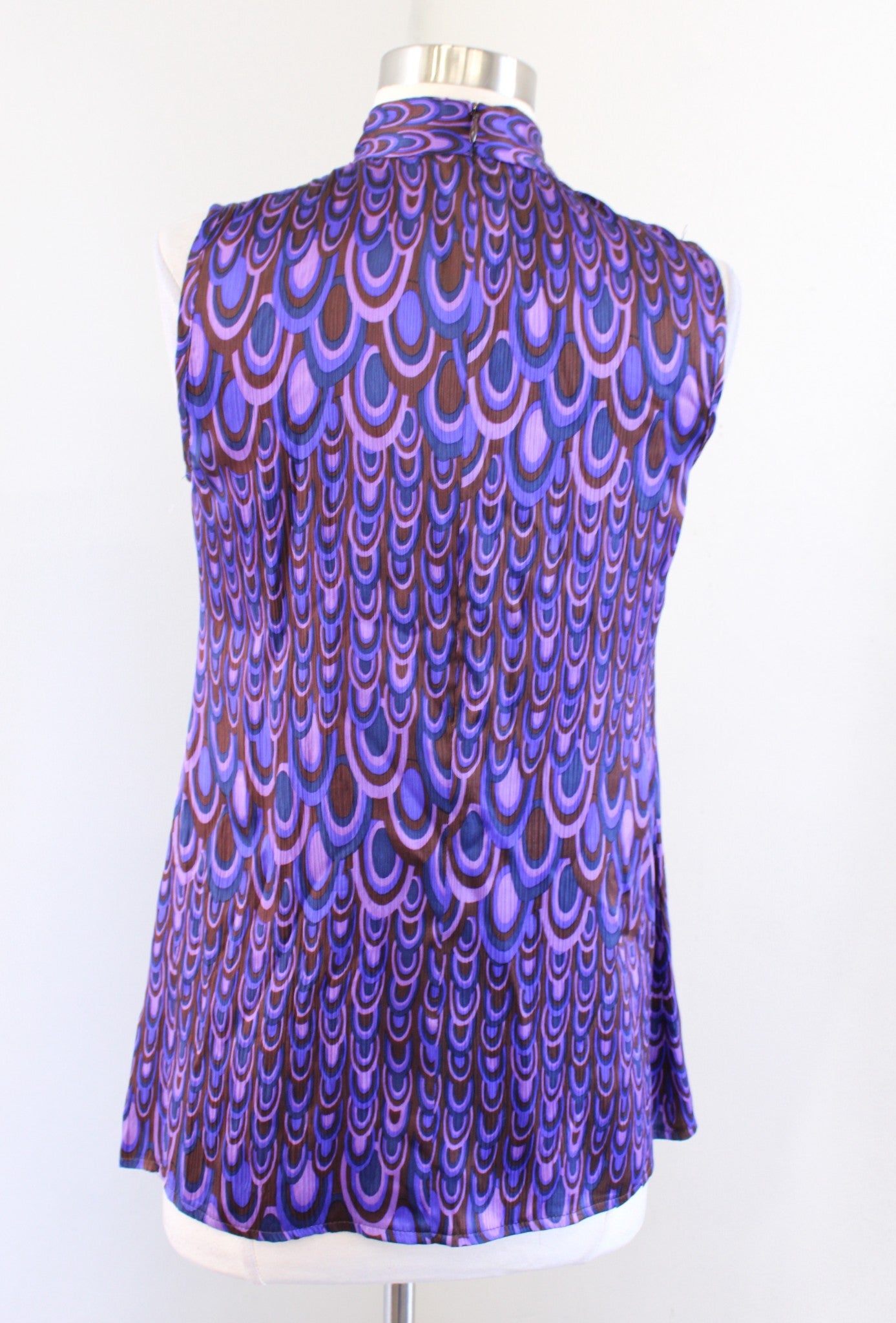 Nanette Leopore Purple Blue Geometric Print Silk Keyhole Collared Top Blouse 2 Sleeveless