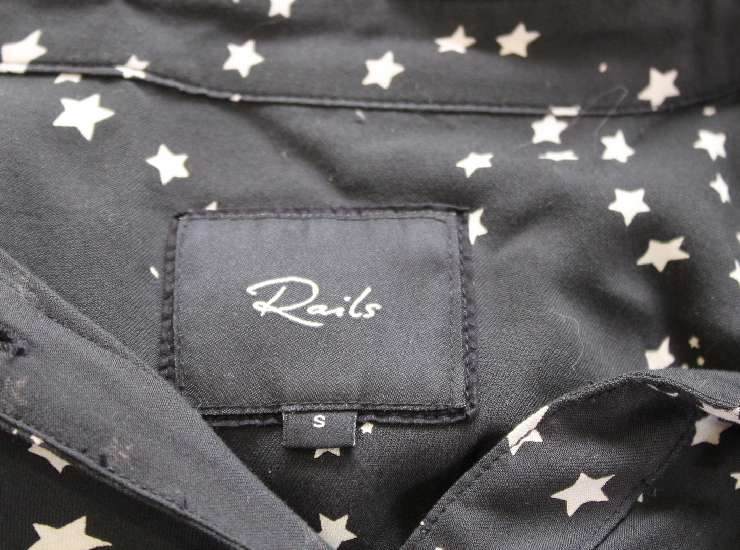 Rails Rocsi Constellation Star Print Button Front Shirt Blouse Size S Gray White