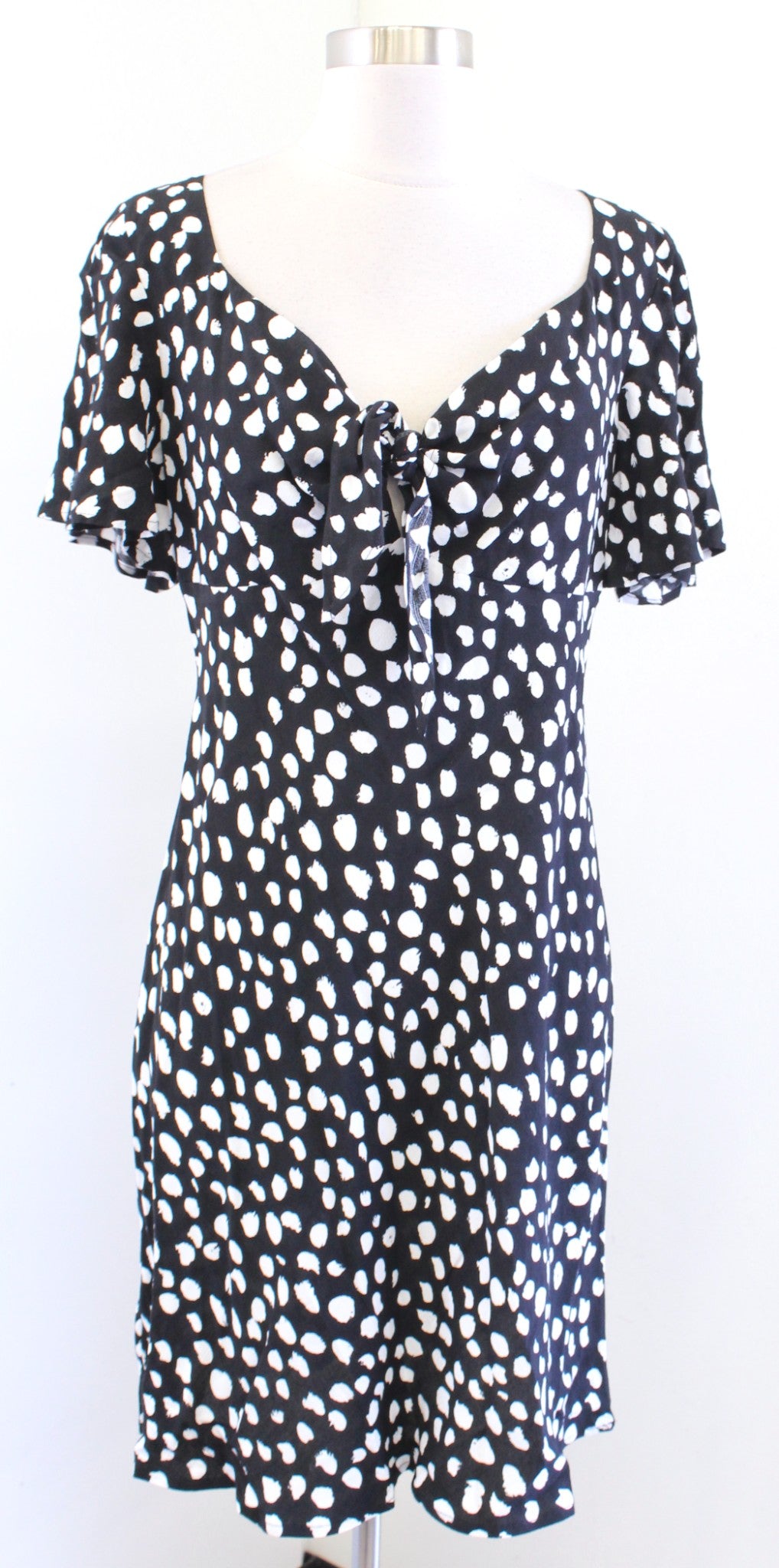 NWT Ann Taylor Loft Black White Spotted Tie Front V Neck Casual Dress Size PM MP