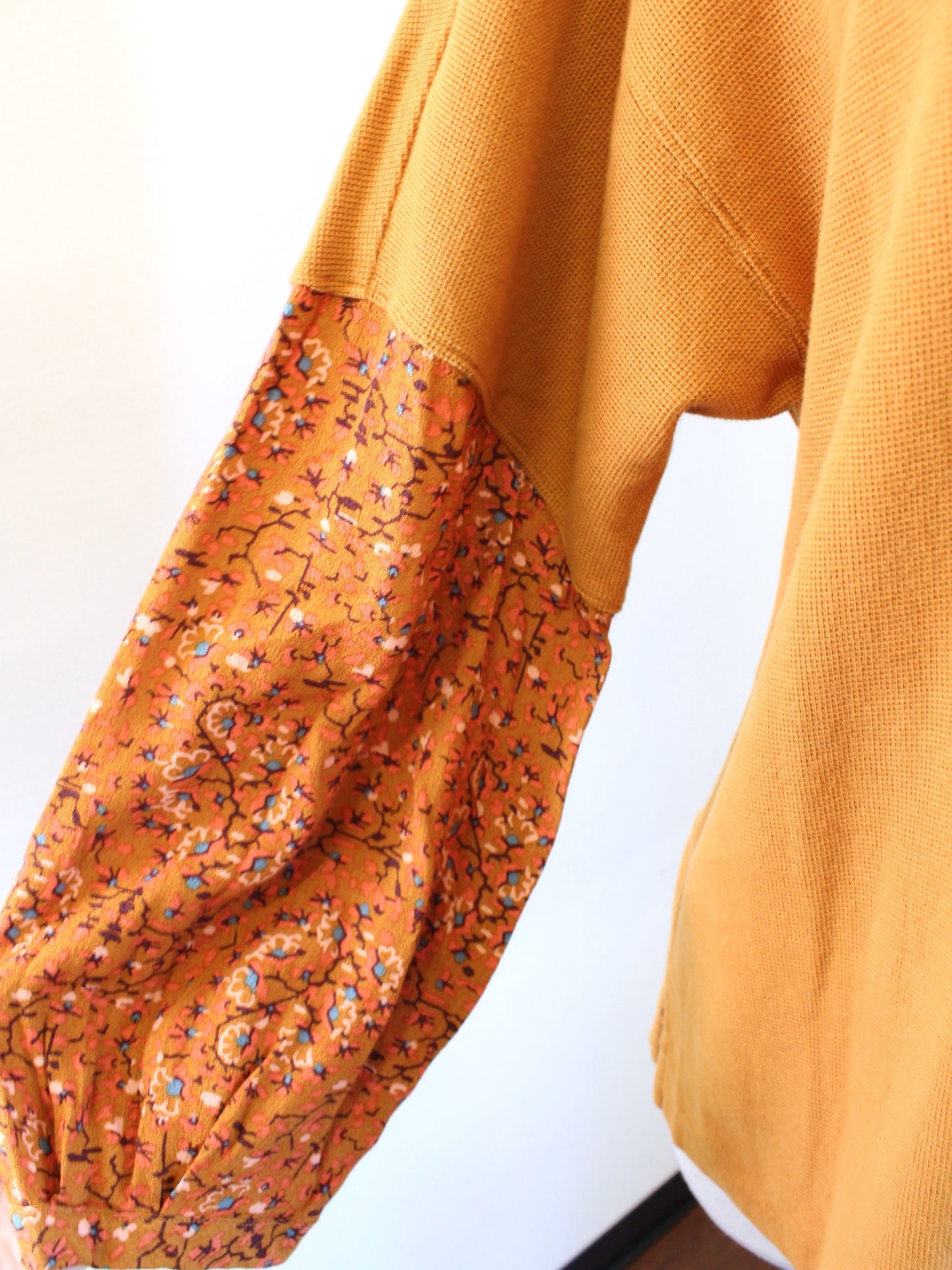 By Anthropologie Annette Orange/Yellow Floral Print Waffle Knit Top Blouse Sz XS Long Sleeve