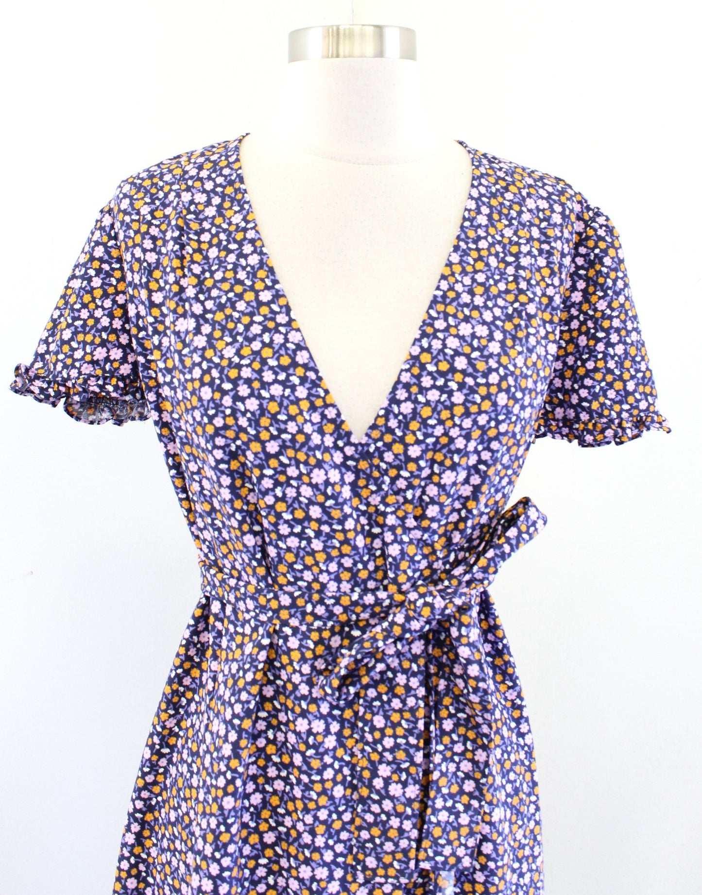 Draper James Miranda Ditsy Floral Print Ruffle Sleeve Midi Wrap Dress sz 4 Navy