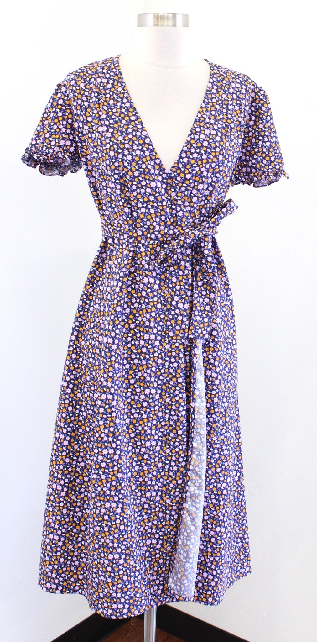 Draper James Miranda Ditsy Floral Print Ruffle Sleeve Midi Wrap Dress sz 4 Navy