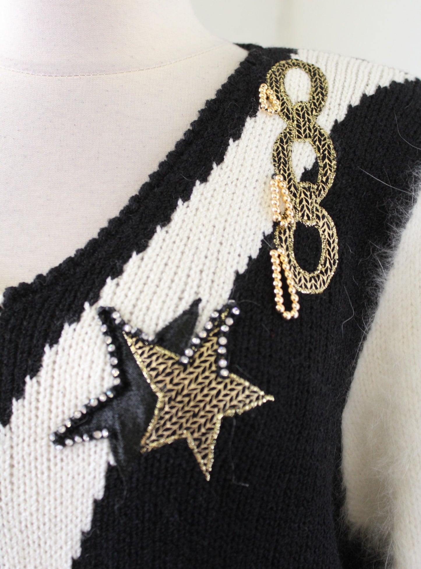 Vtg 90s Black White Colorblock Star Bow Embellished Beaded Sweater Wool Angora S