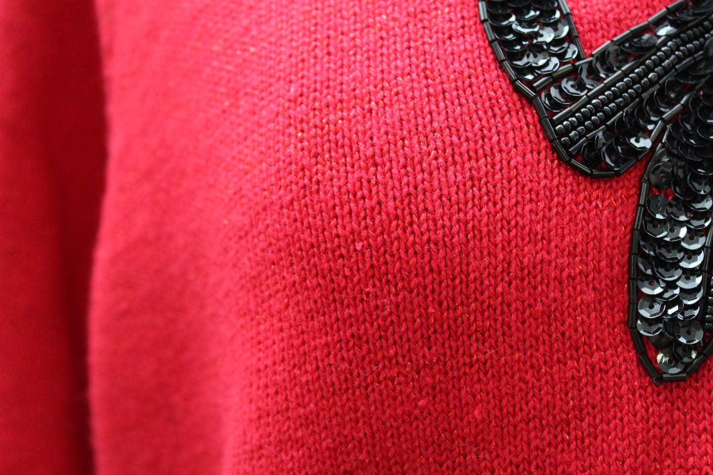 Janes Closet Red Metallic Shimmer Bow Sequin Embellished Pullover Sweater Size L