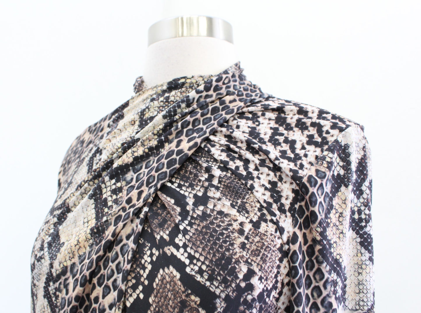 Elie Tahari Snakeskin Print Ruched Faux Wrap Collar Jersey Top Blouse Brown Sz S Long Sleeve
