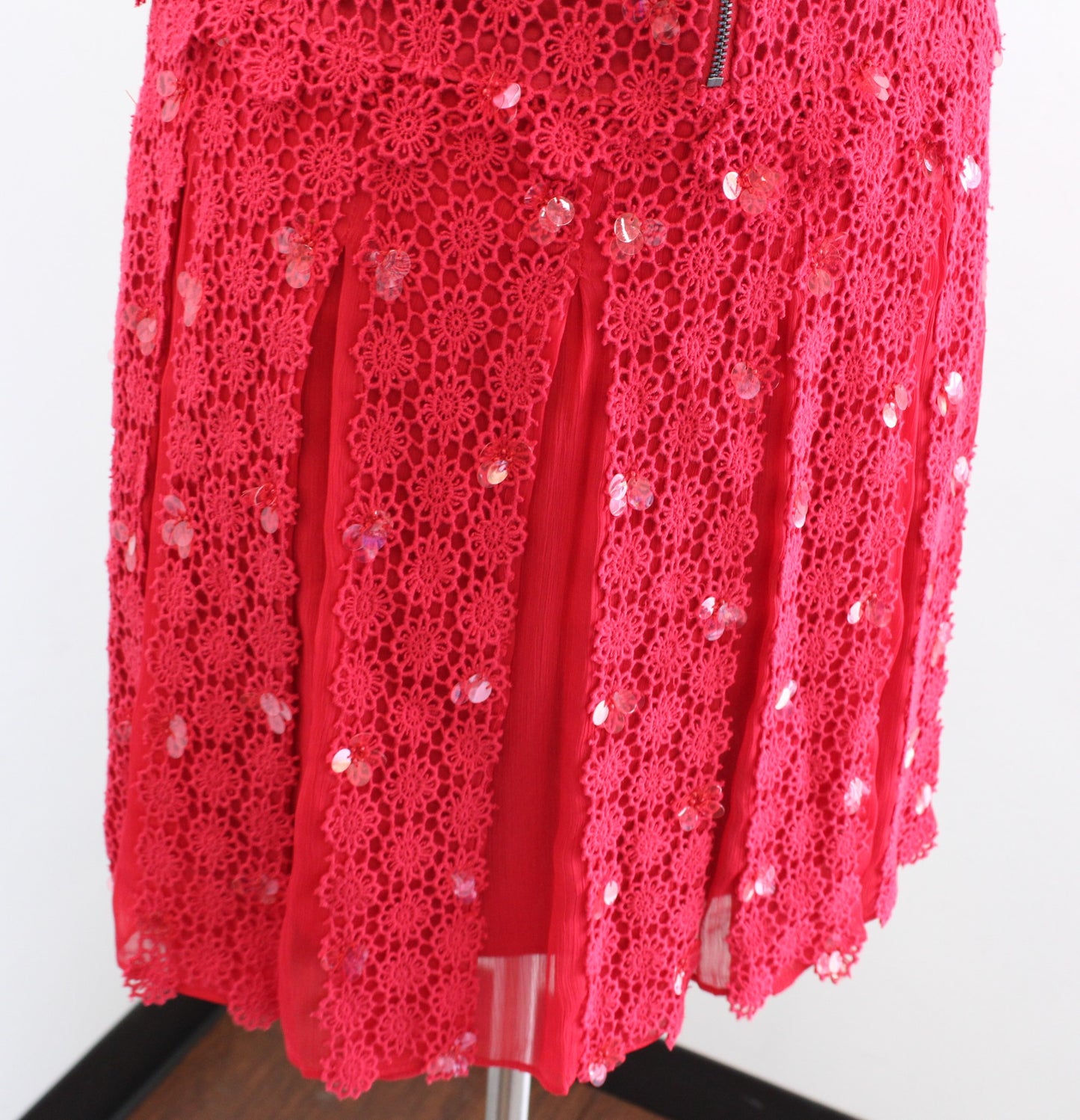 Elie Tahari Womens Red Crochet Lace Floral Sequin Pleated Hem Dress Size 4