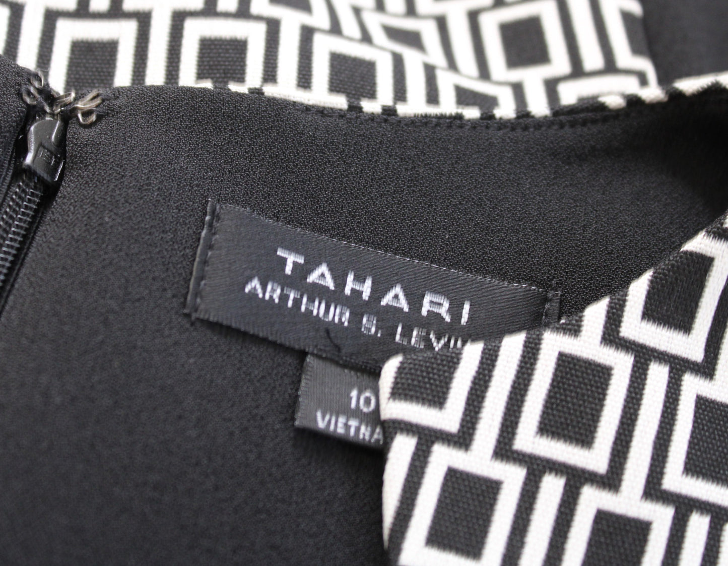 NWT Tahari ASL Levine Black White Geometric Block Print Sheath Dress Size 10
