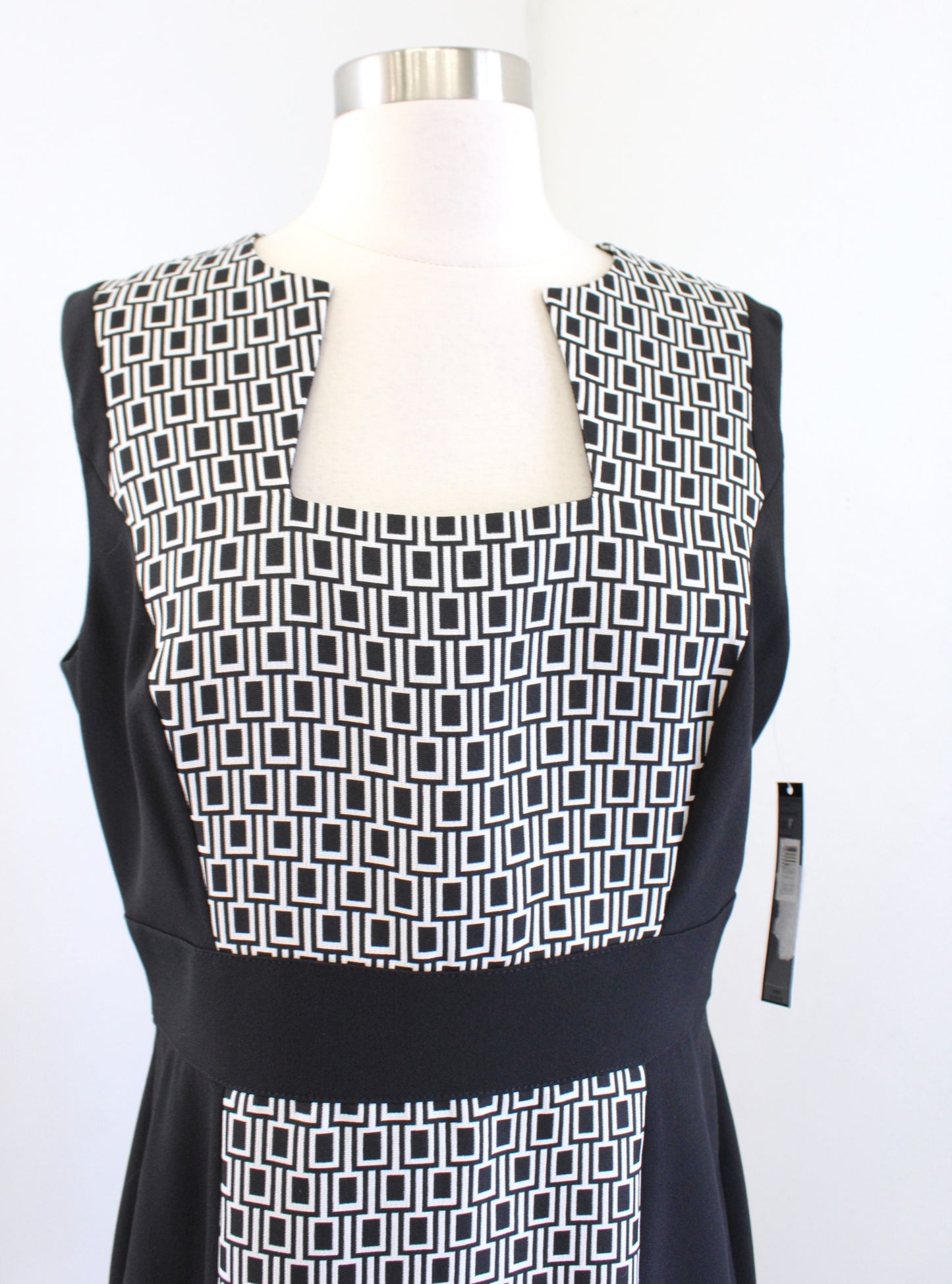 NWT Tahari ASL Levine Black White Geometric Block Print Sheath Dress Size 10