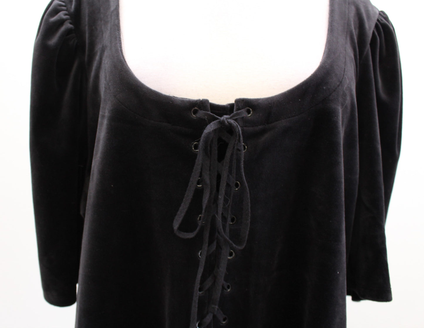 NWT Torrid x Betsey Johnson Black Soft Velvet Puff Sleeve Corset Top Blouse 4 4X