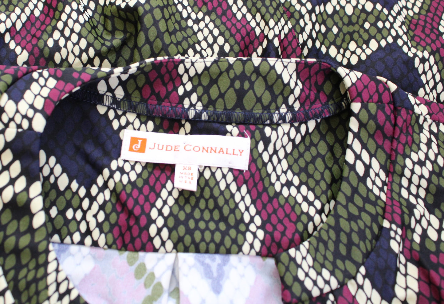 Jude Connally Snakeskin Print Split Neck Jude Cloth Top Blouse Size XS Navy
