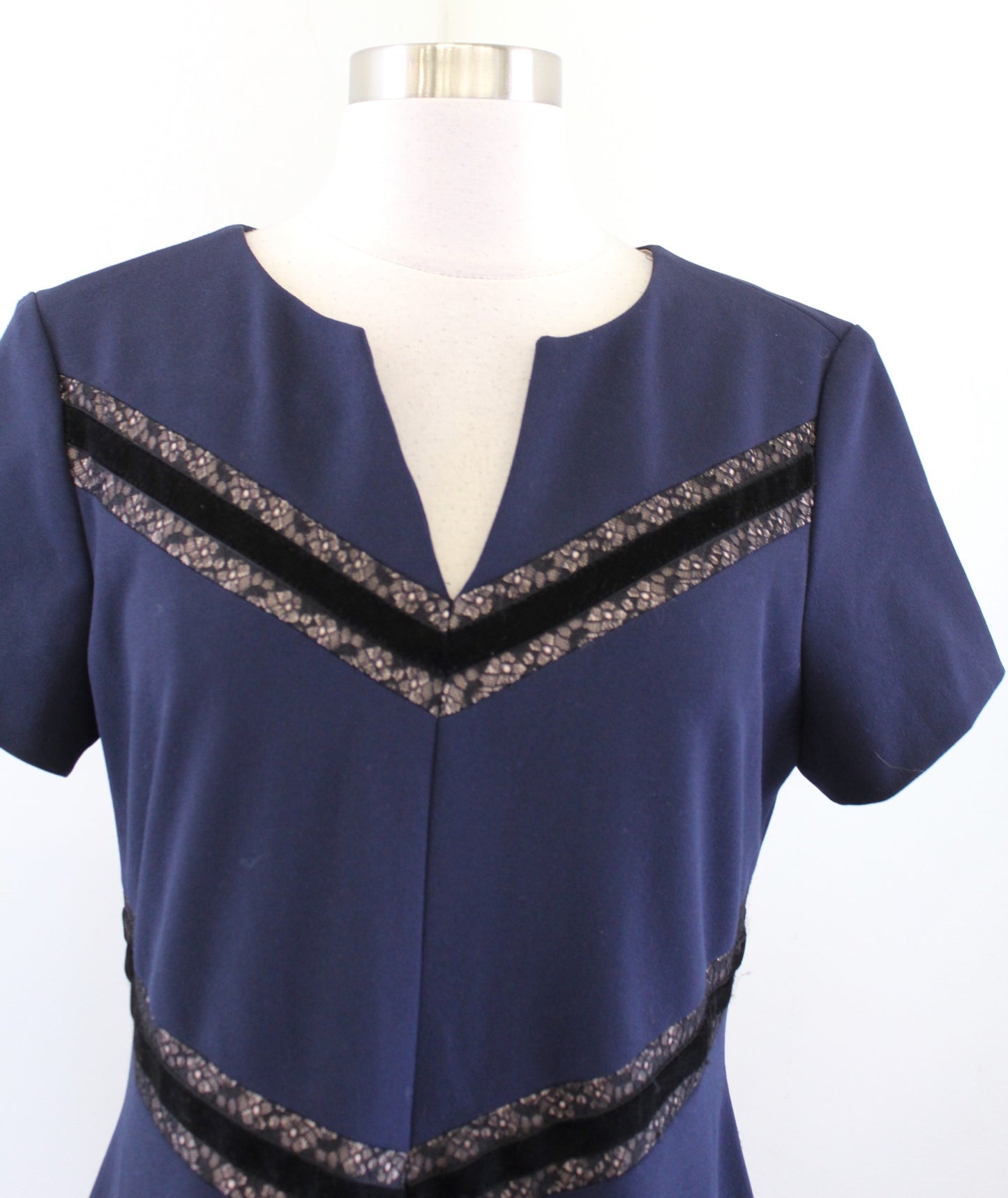Ivanka Trump Navy Blue Velvet Lace Trim Flounce Hem Dress Size 8 Short Sleeve