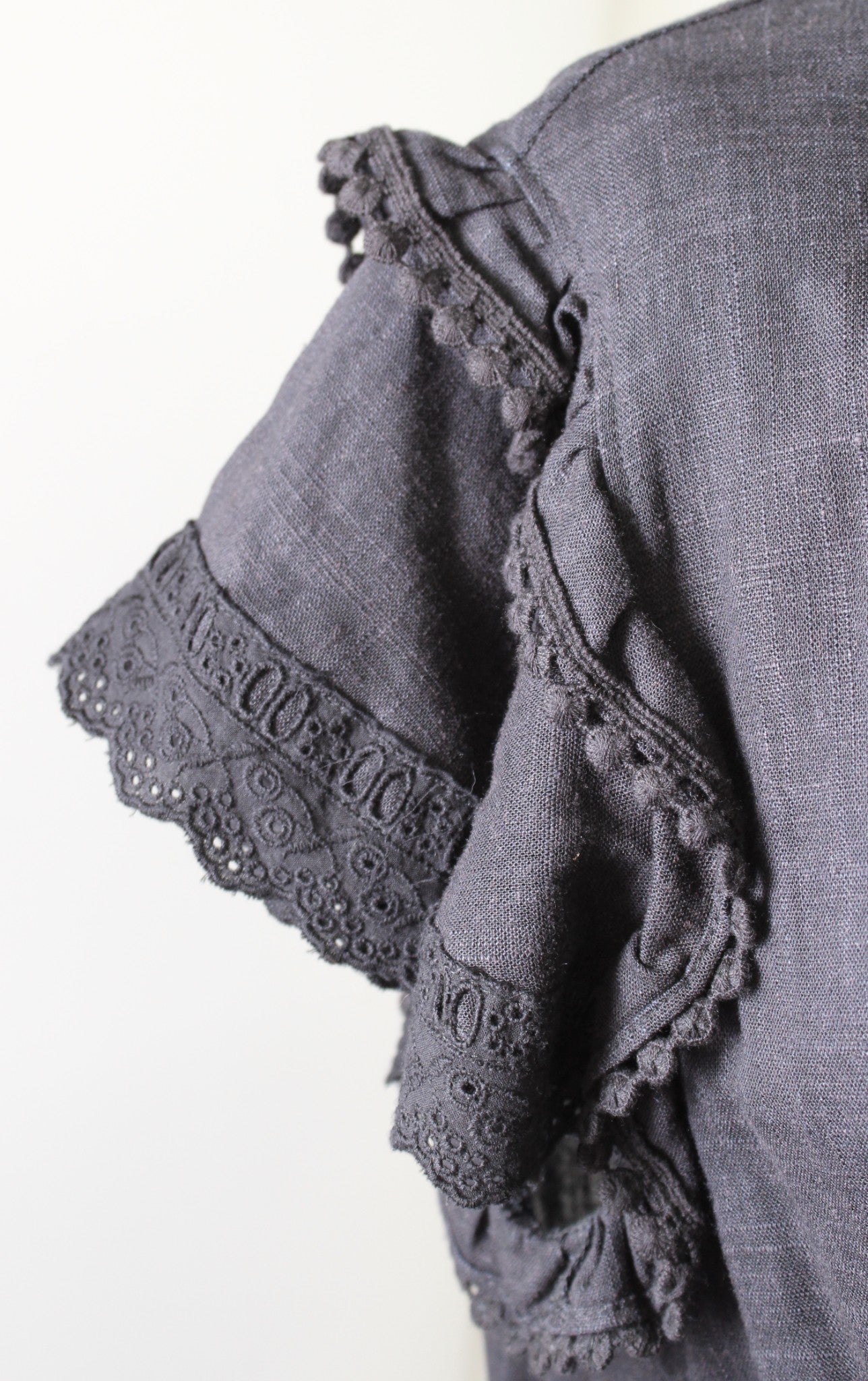 Misa Los Angeles Black Ruffle Tiered Tie Neck Dress Size M Linen Blend Smocked
