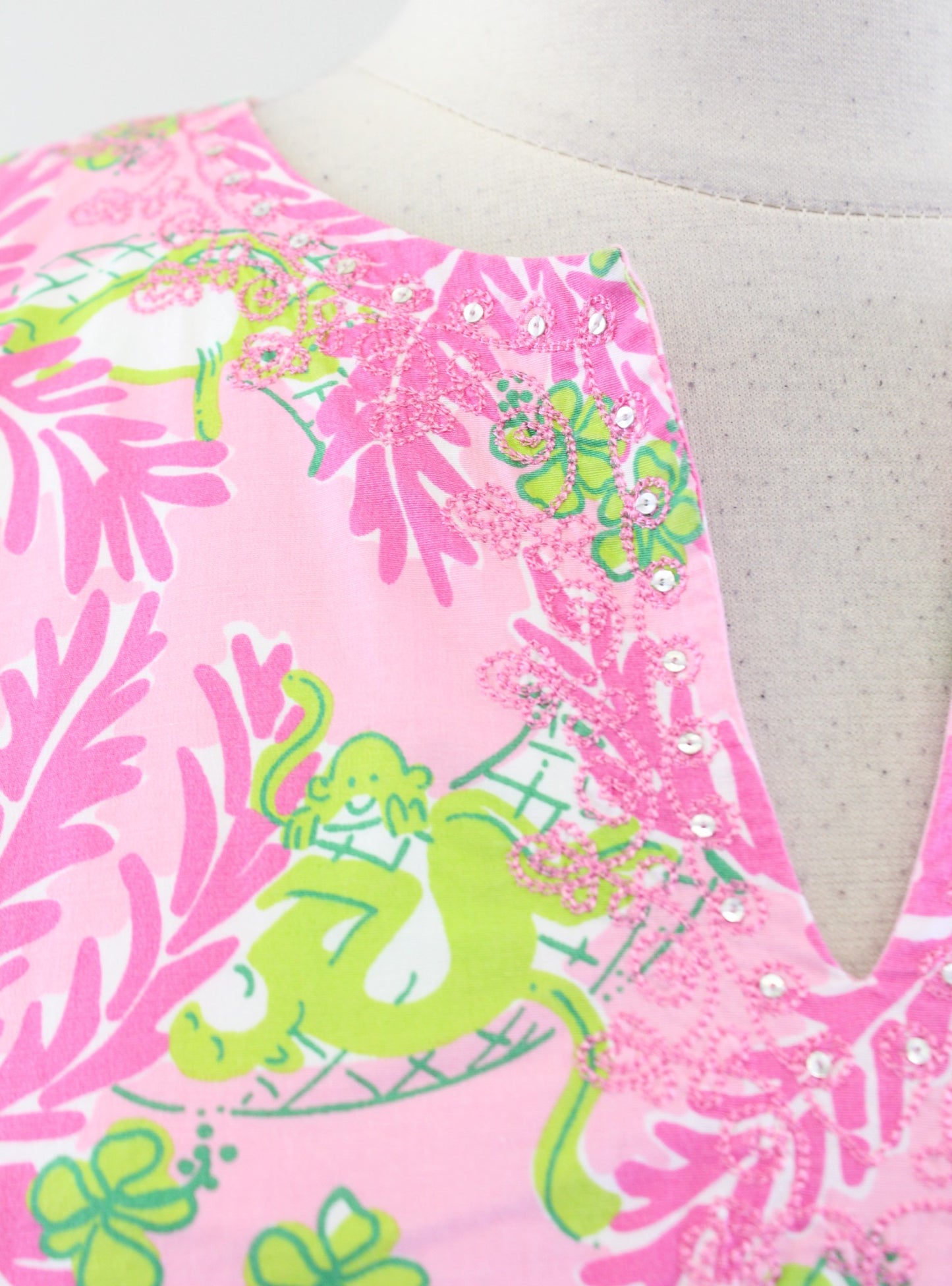 Vtg Lilly Pulitzer Pink Green Floral Monkey Print Embroidered Trim Top Blouse 4 Sleeveless