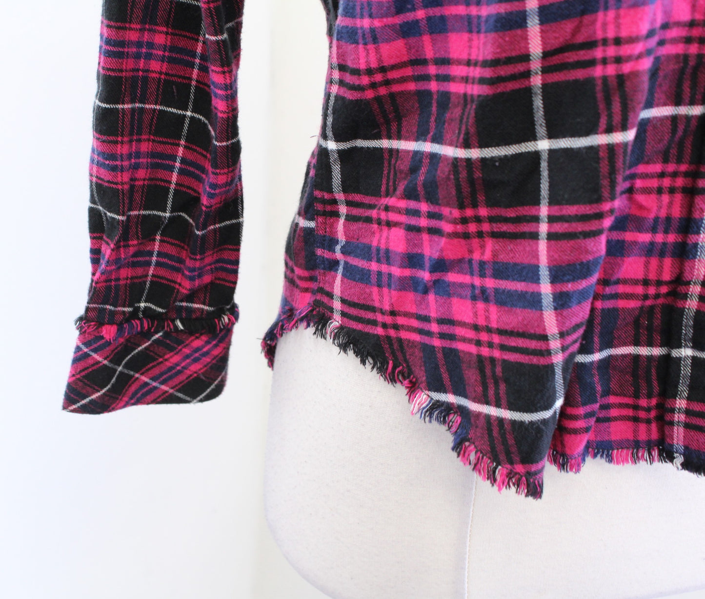 RAILS Brock Pink Plaid Raw Edge Fringe Hem Button Front Shirt Blouse Size XS