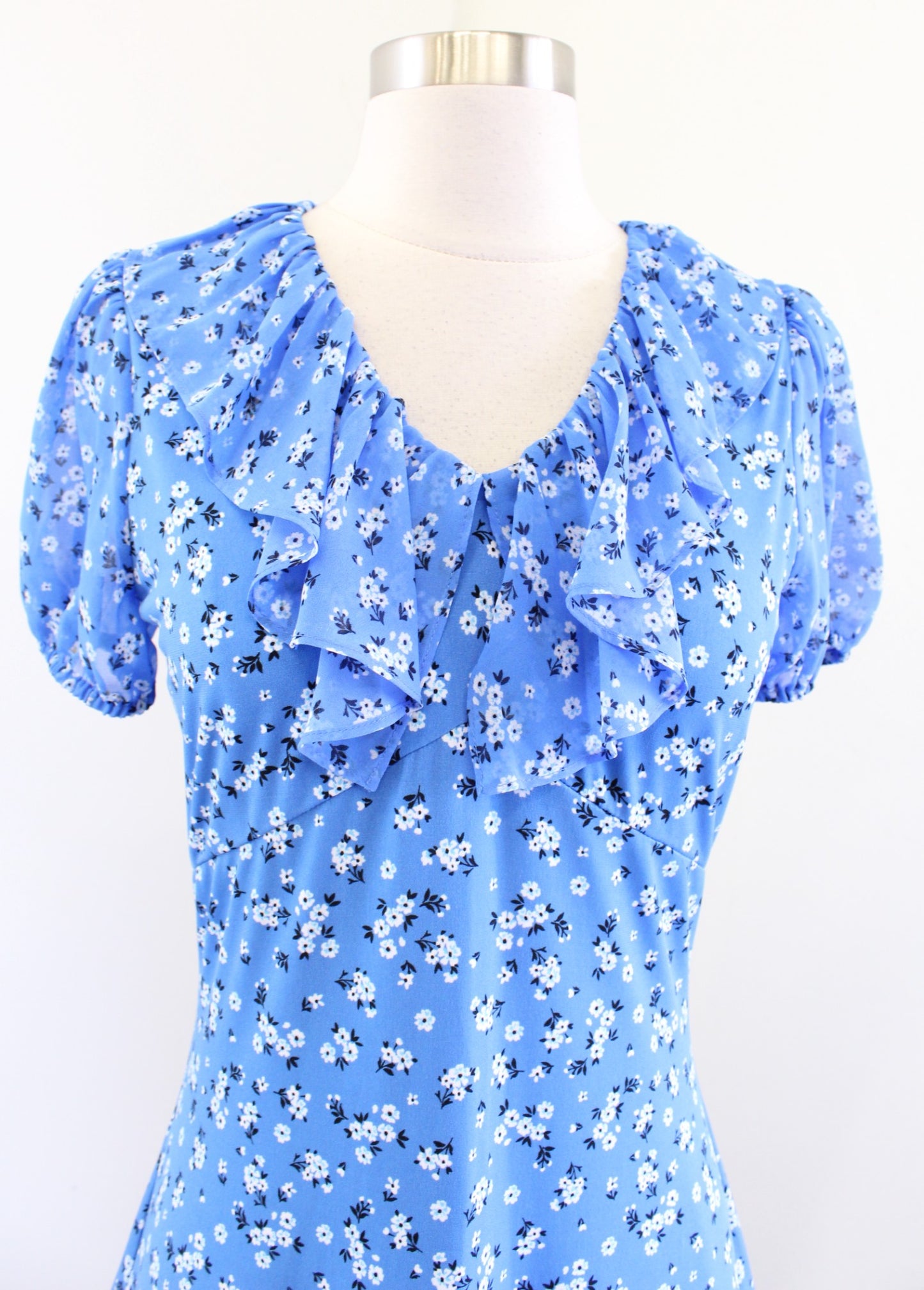 Karl Lagerfeld Blue Ditsy Floral Ruffle Flutter Jersey Dress Size 2 Flounce Hem