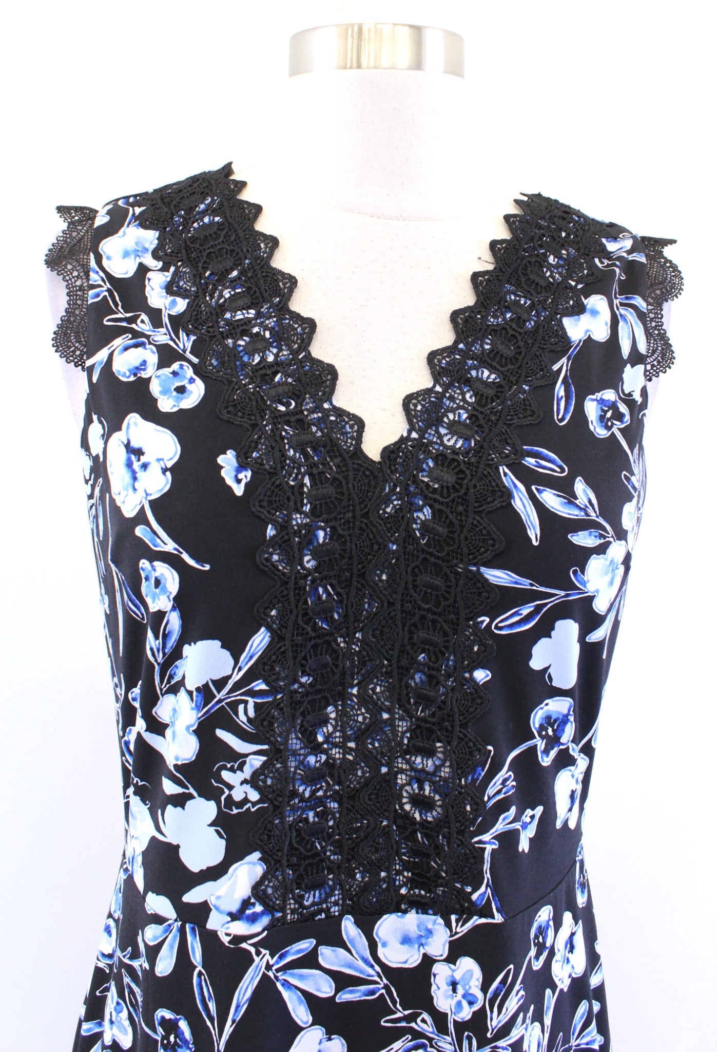 Karl Lagerfeld Black Blue Floral Print Ruffle Flounce Sheath Dress Size 4 Lace