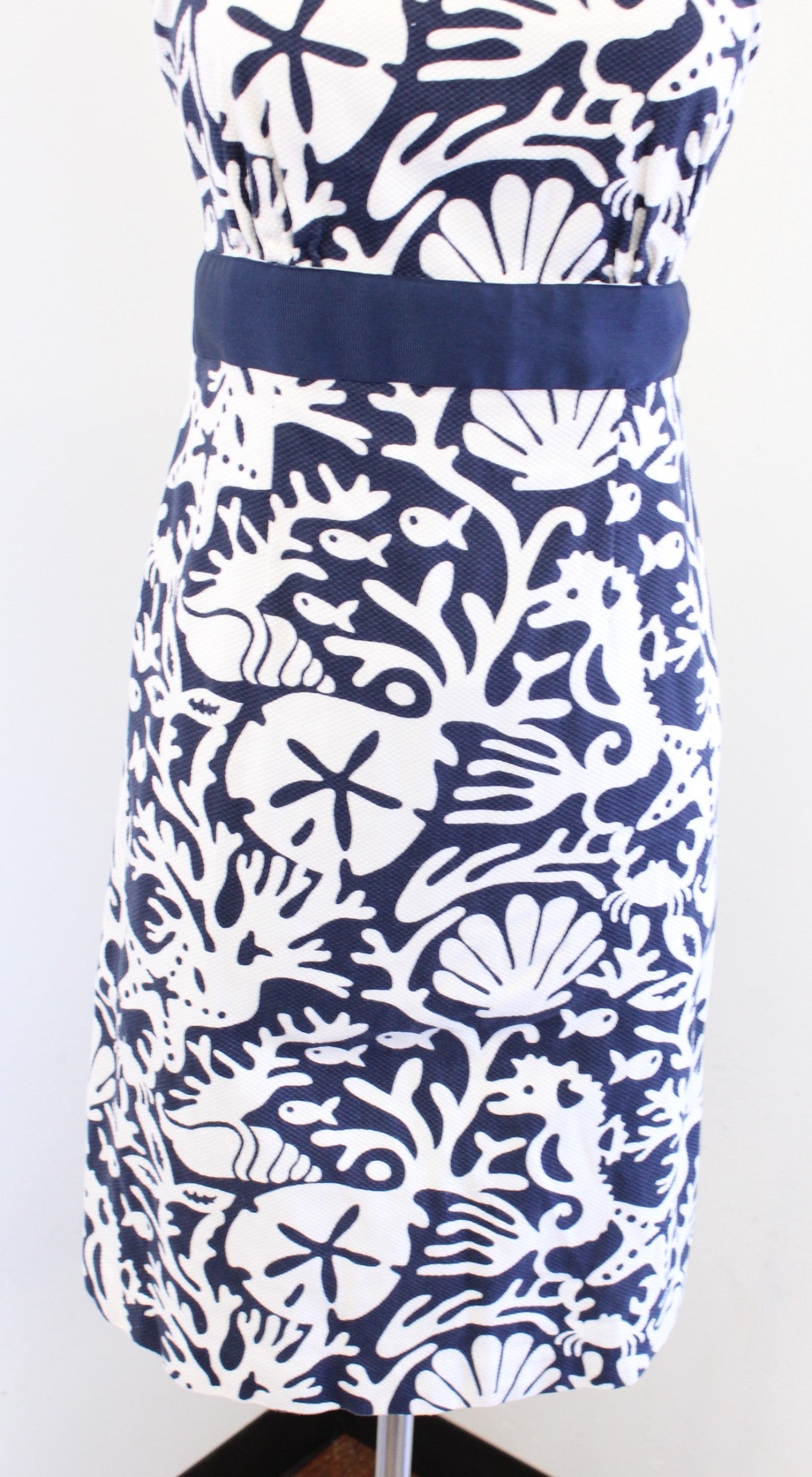 Vineyard Vines Navy Blue Nautical Fish Seashell Coral Print Sheath Dress Size 4