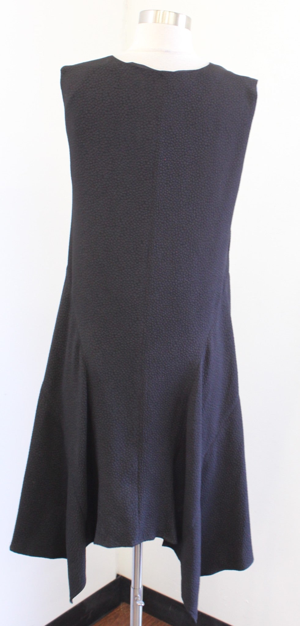 BCBG Max Azria Bette Black Textured Asymmetrical Hem Shift Dress Size S Crepe
