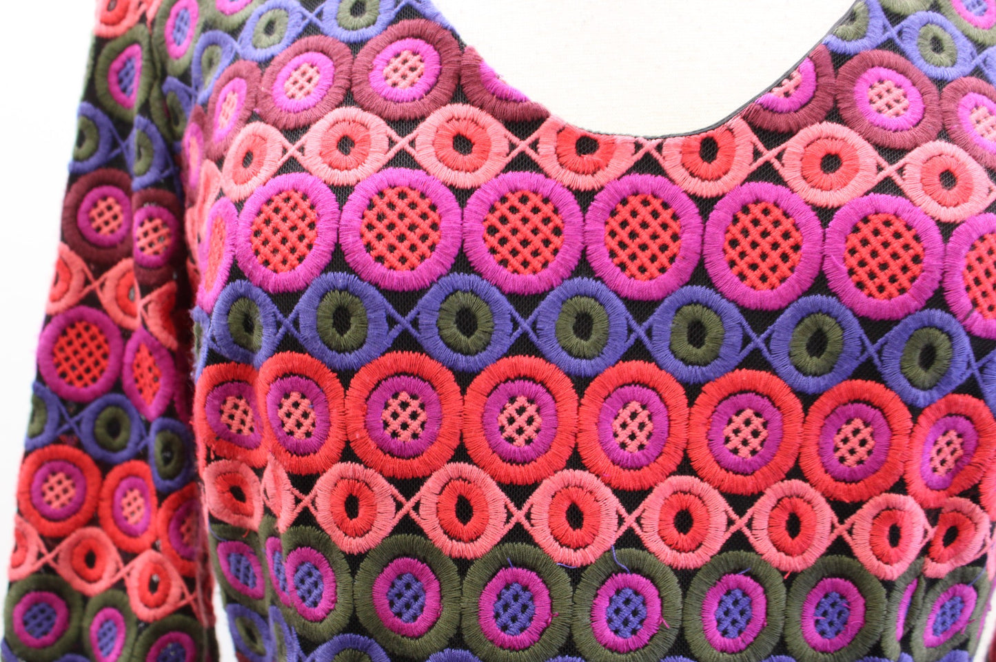 Trina Turk Pink Colorful Embroidered Crochet Look V Neck Sheath Dress Size 4